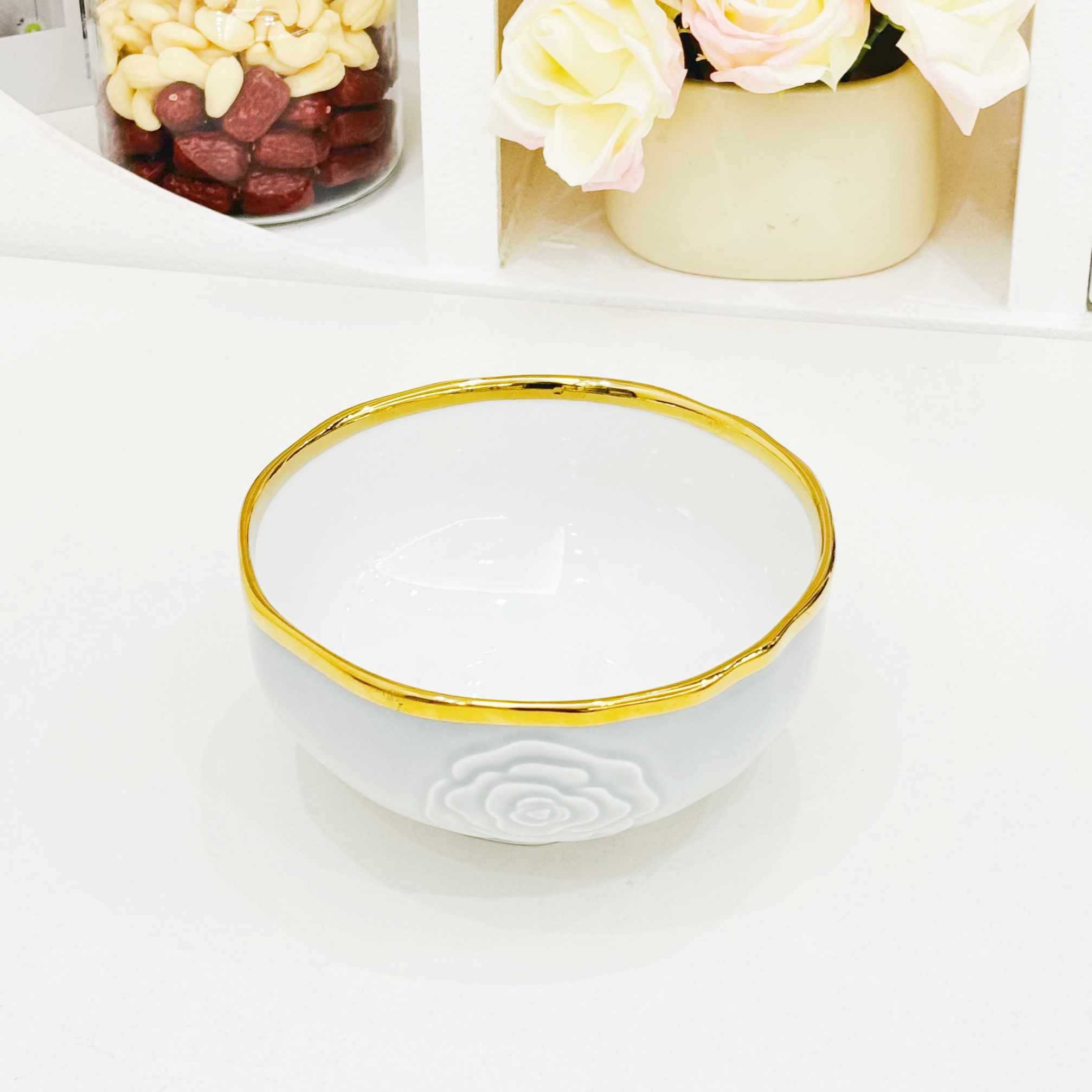 A set of household light luxury high-end plates, bone China 2024 new style, beautiful ceramic bowls, plates, tableware and cutlery details Picture