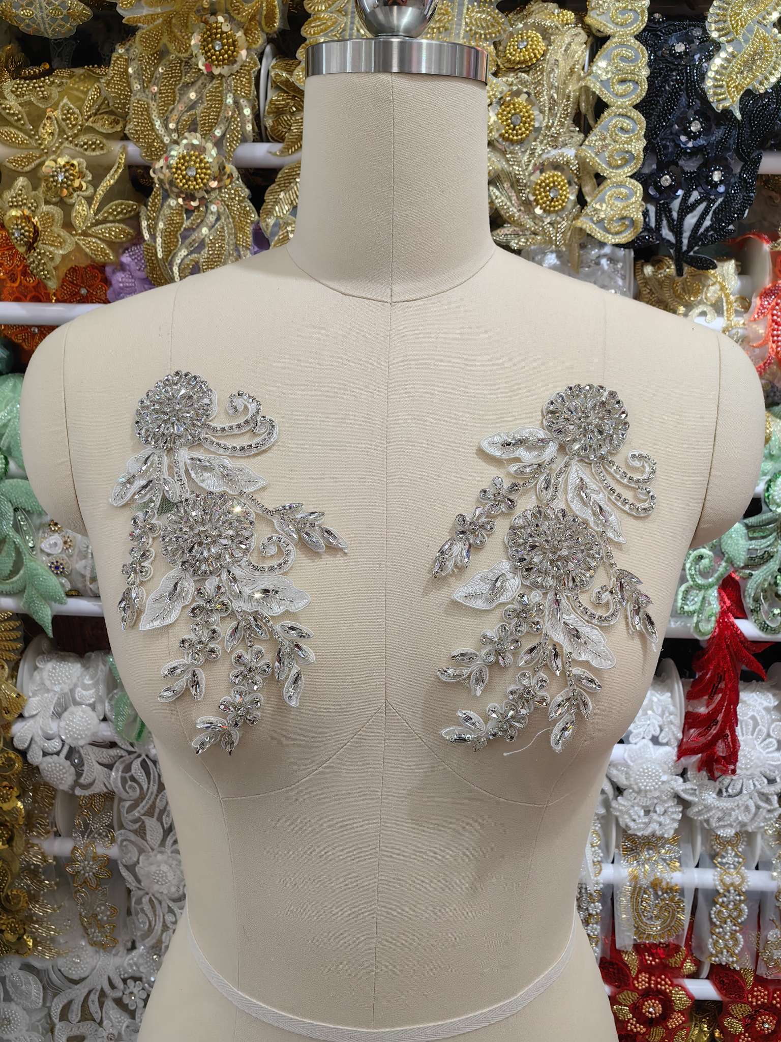 婚纱礼服，舞蹈服  服装饰品水晶散珠辅料 环保可爱创意设计手工DIY材料