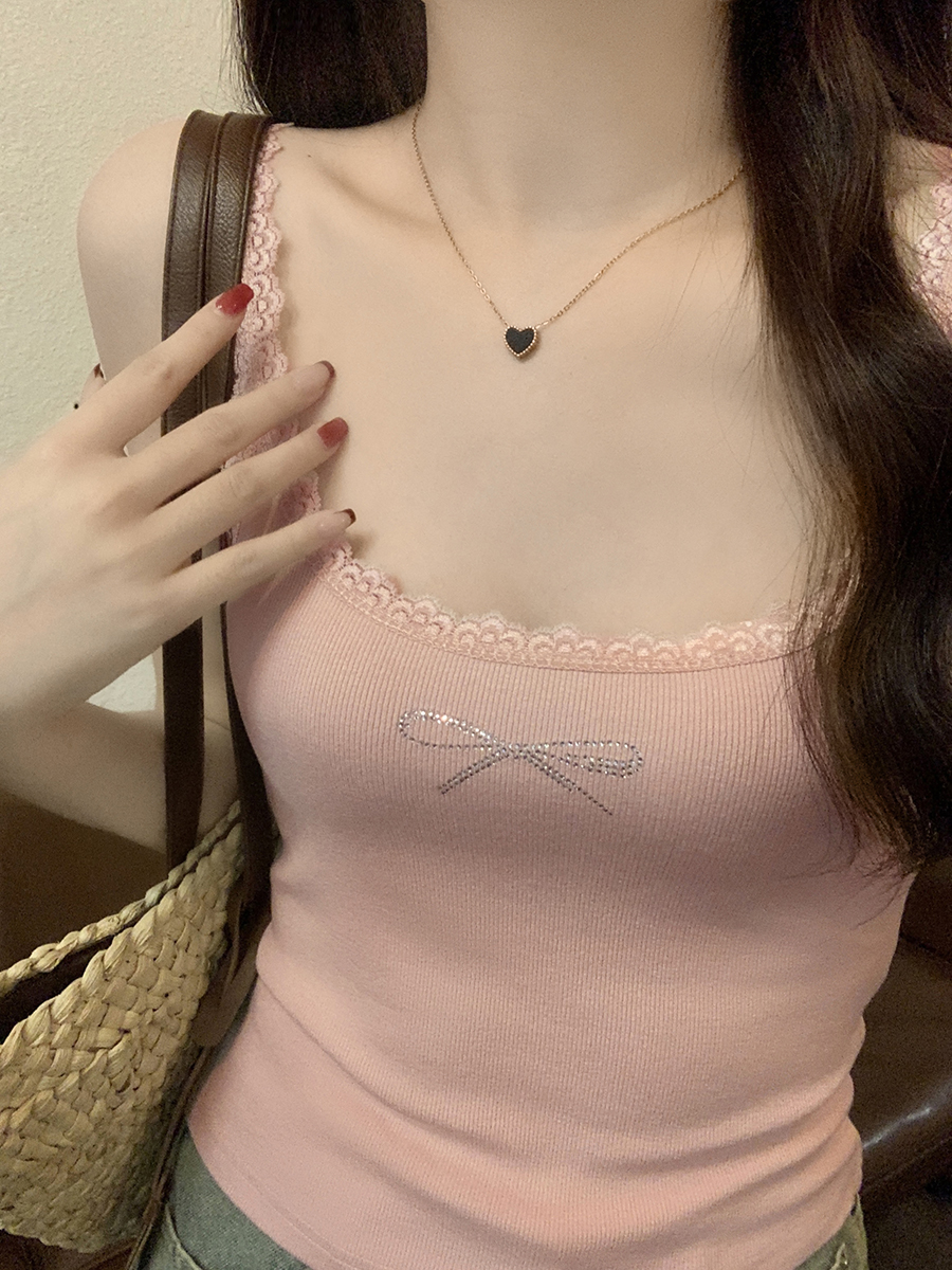 A navy blue lace-trimmed halter top for women's summer 2024 new style with bow print, high-waisted lace-covering short top Specification image