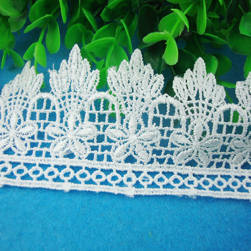 White water-soluble lace, circular embroidery, lace clothing collar, skirt hem, cuffs, handcrafted hair accessories details Picture