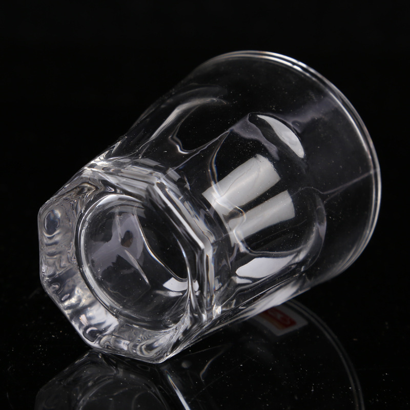 White spirit cups come in various sizes, including square and round ones, supporting household water cups, restaurant gift boxes, and drinking cups details Picture
