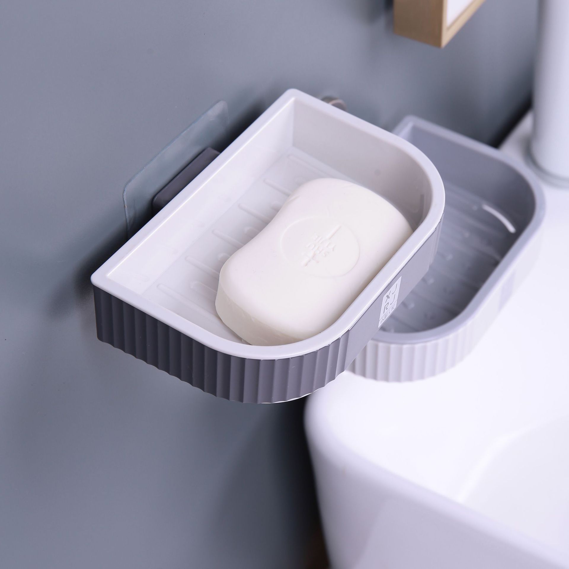 X124-8100 solid color wall-mounted soap box, no installation required, double-layer draining rack, new wall-mounted soap rack details Picture