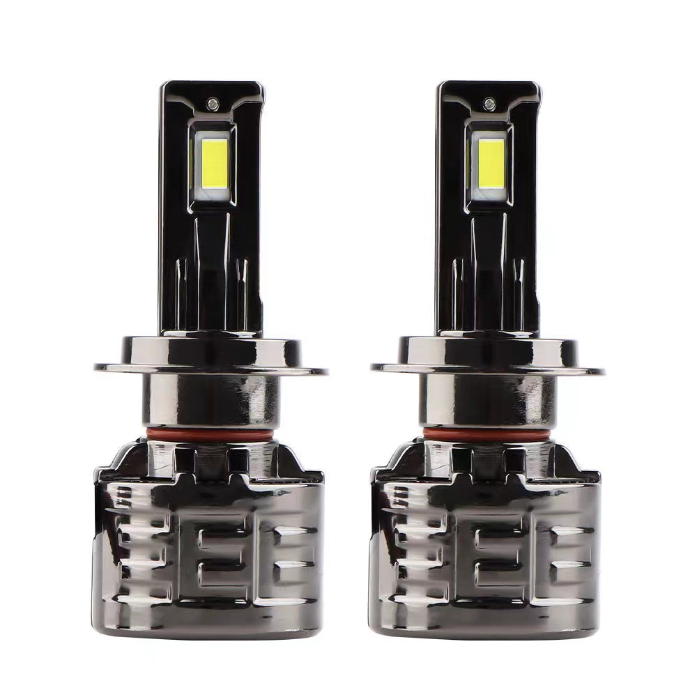 Automotive LED headlights, electro-galvanized automotive headlights, 68W high beams, H4H7 auto parts full figure