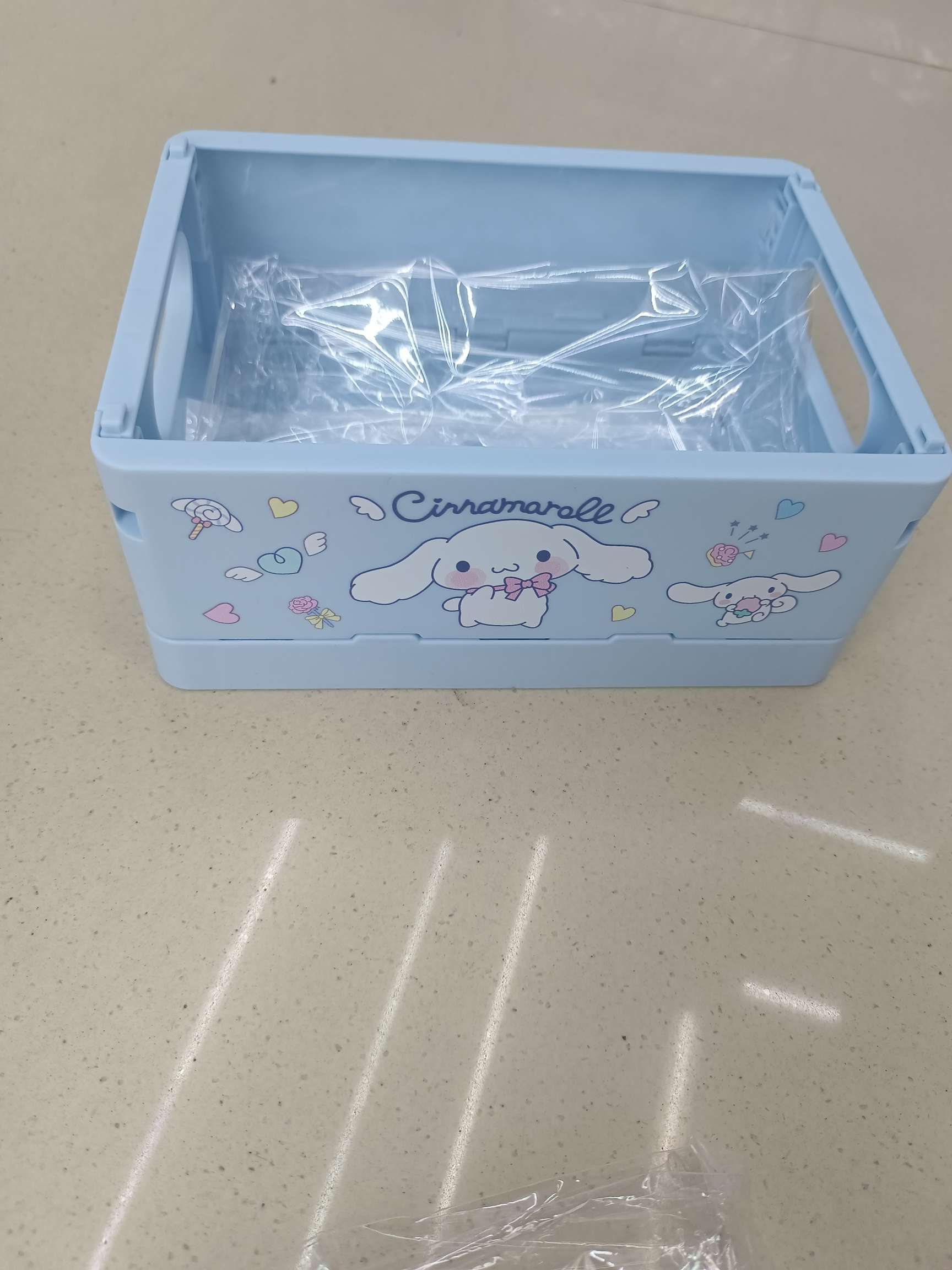 收纳盒白底实物图