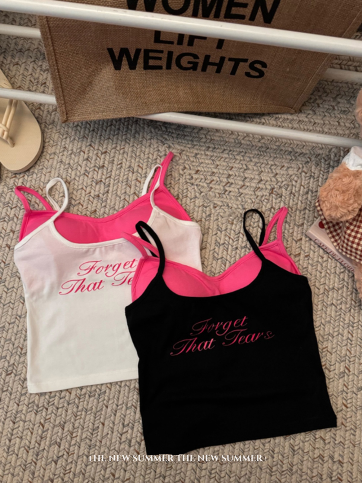 American-style hot girl design, printed letter fake two-piece layering, color-blocking vest, slimming and sexy for women, with a trendy strappy top inside Specification image