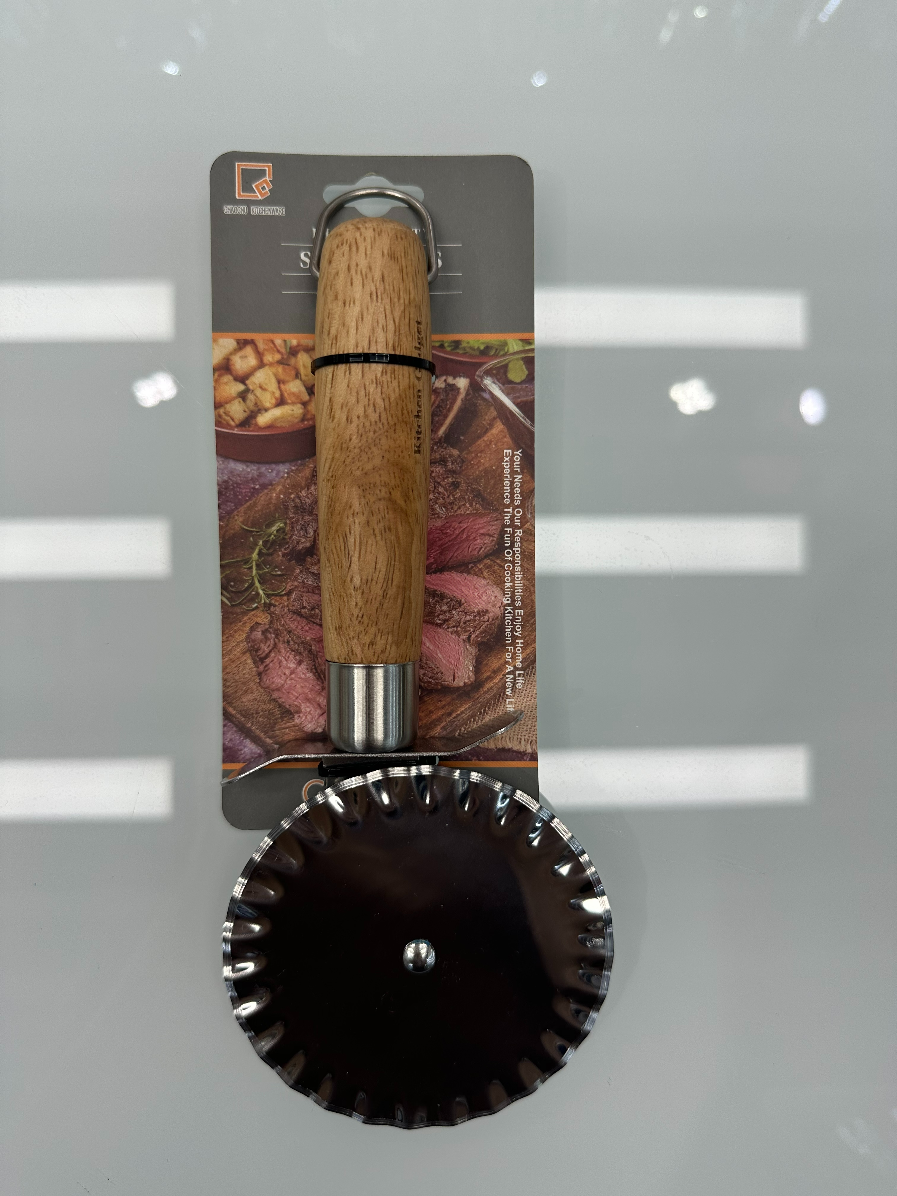 高档酒店用品厨房小工具木柄披萨刀批发家用实惠 披萨刀细节图