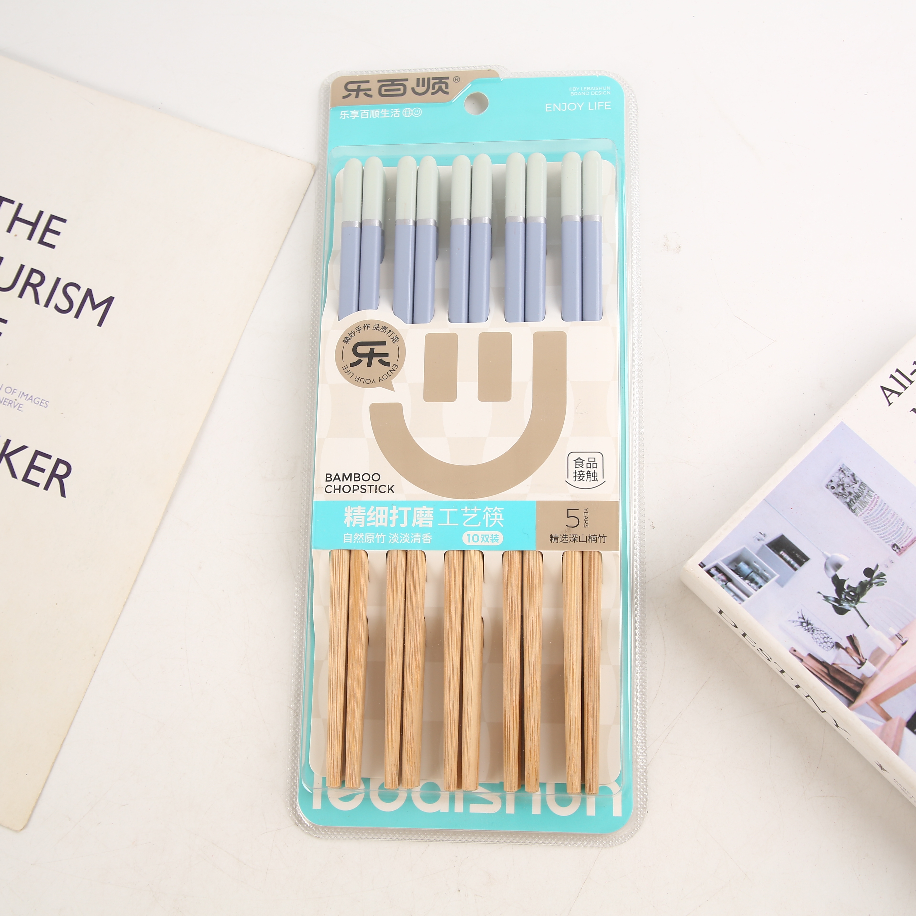 Wholesale of anti-slip bamboo chopsticks for export and domestic sales, multiple types of household serving chopsticks in a set Application Scenario