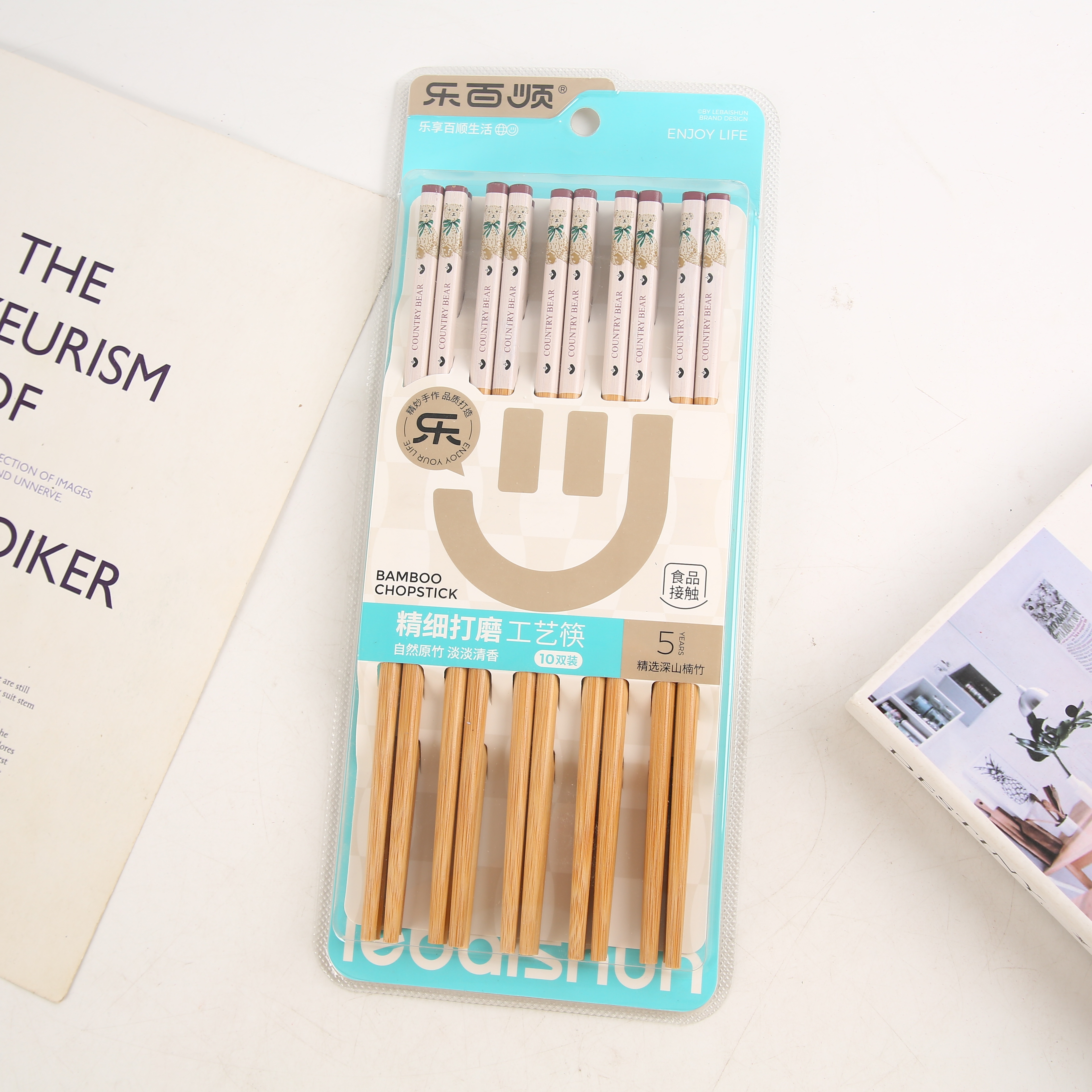 Wholesale of anti-slip bamboo chopsticks for export and domestic sales, with a variety of household serving chopsticks to choose from details Picture