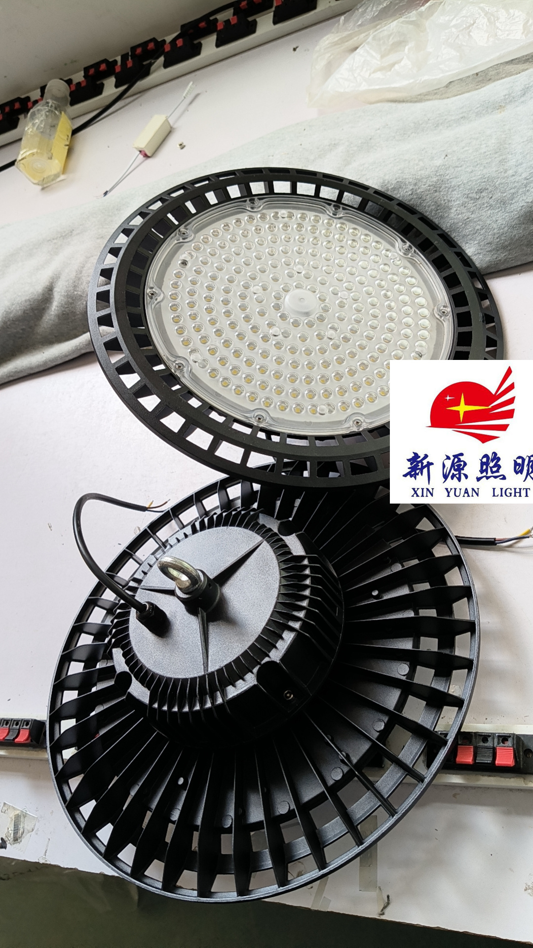 Led Ufo Light 100W150w200w Workshop Black High-Power Ufo Mining Light Specification drawing