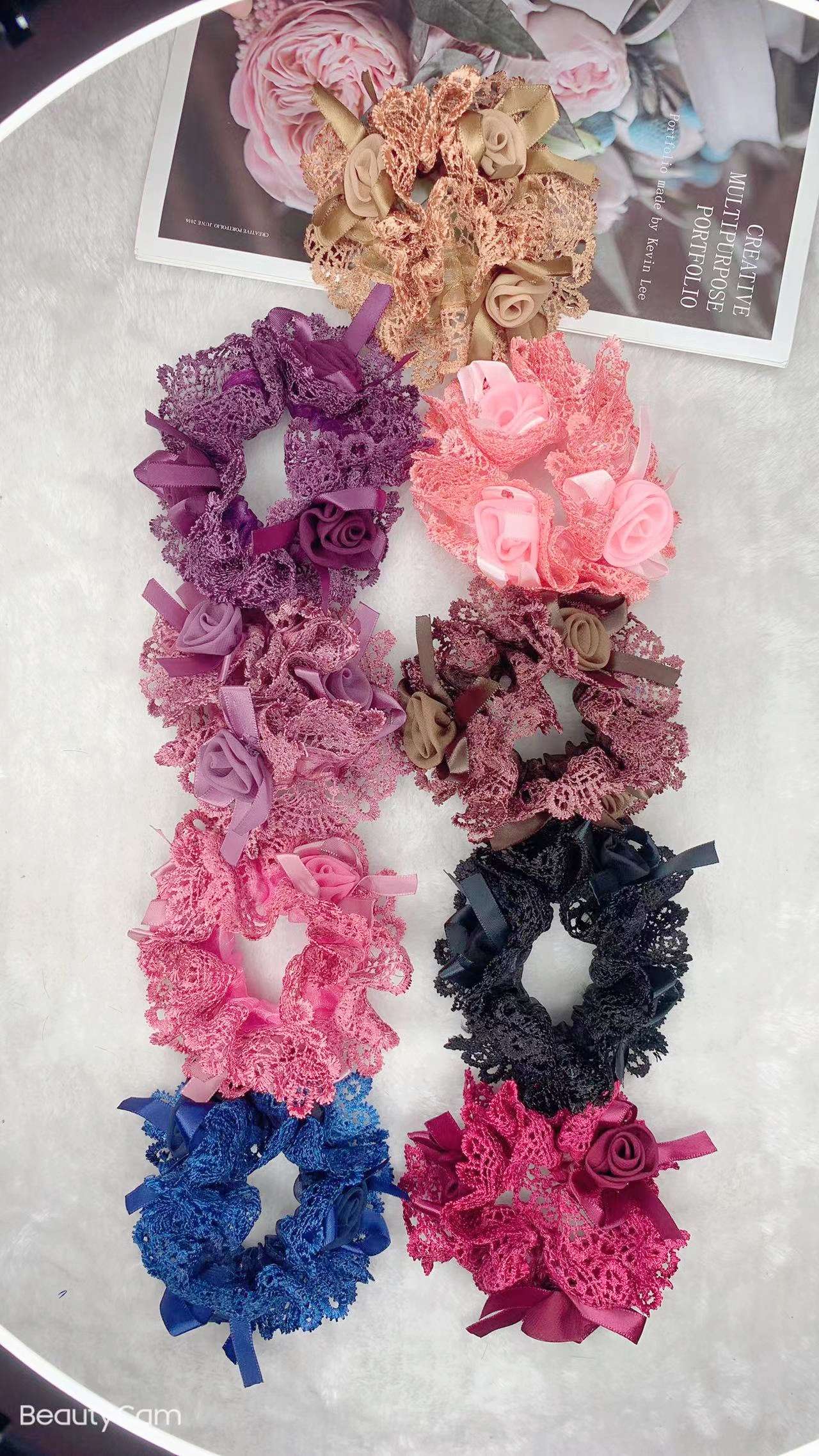 时尚女士头饰发饰套装 头绳皮筋大肠发圈发夹一应俱全 优雅气质发圈发饰品深咖四朵花白底实物图