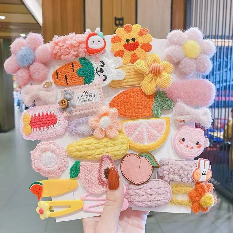 Autumn and winter children's hair clips, cartoon plush hair clips, cute baby hair clips, hair accessories, Korean princess girls' hair accessories, hair clips, hair accessories
