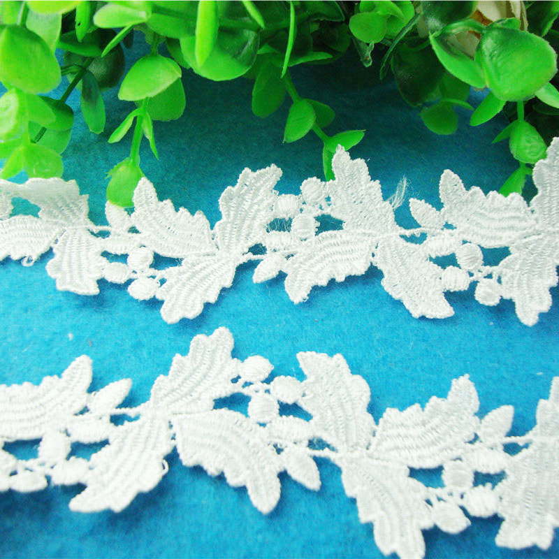 تنورة بيضاء، تنورة ثنائية، تنورة، رقبة، تنورة من الأصفاد، على الأصفاد Item Picture