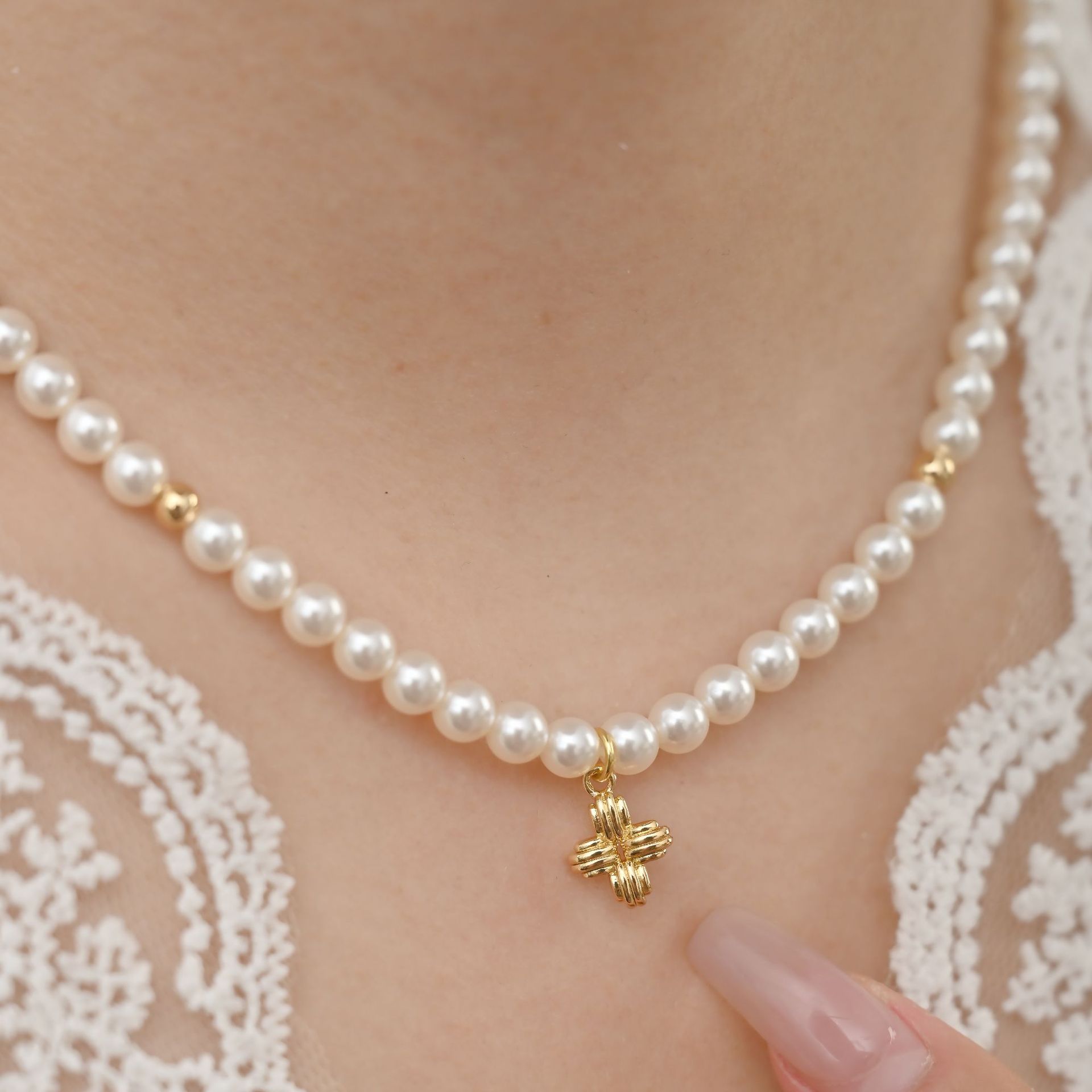 The French elegant Shijia pearl necklace is light luxury, simple and high-end. It is a versatile YYSP-2 accessory pearl necklace detail image 2
