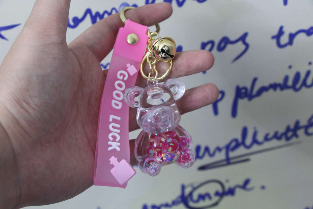 透明液体闪光卡通钥匙扣时尚百搭可爱钥匙扣女2024可爱详情图2