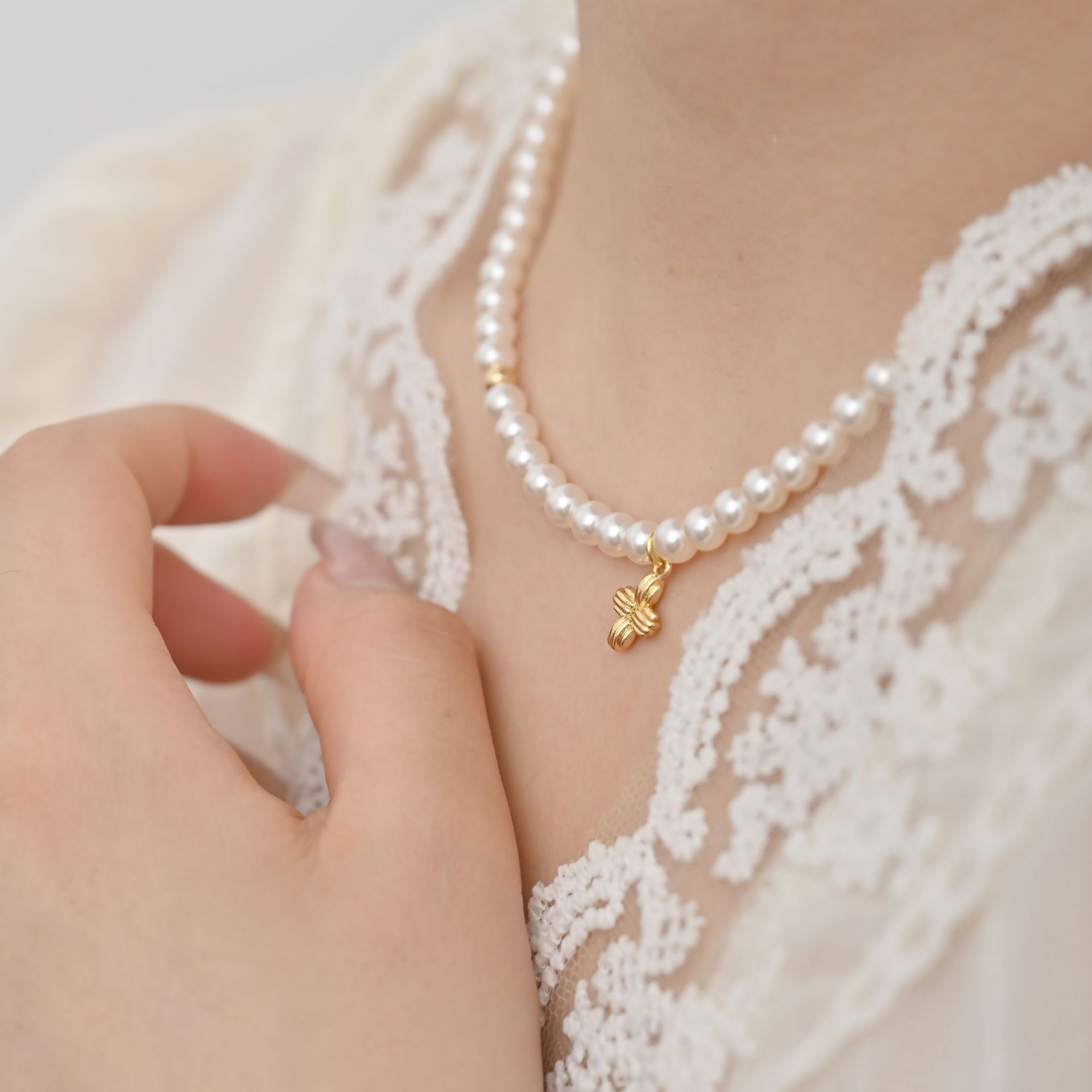 The French elegant Shijia pearl necklace is light luxury, simple and high-end. It is a versatile YYSP-2 accessory pearl necklace detail image 4
