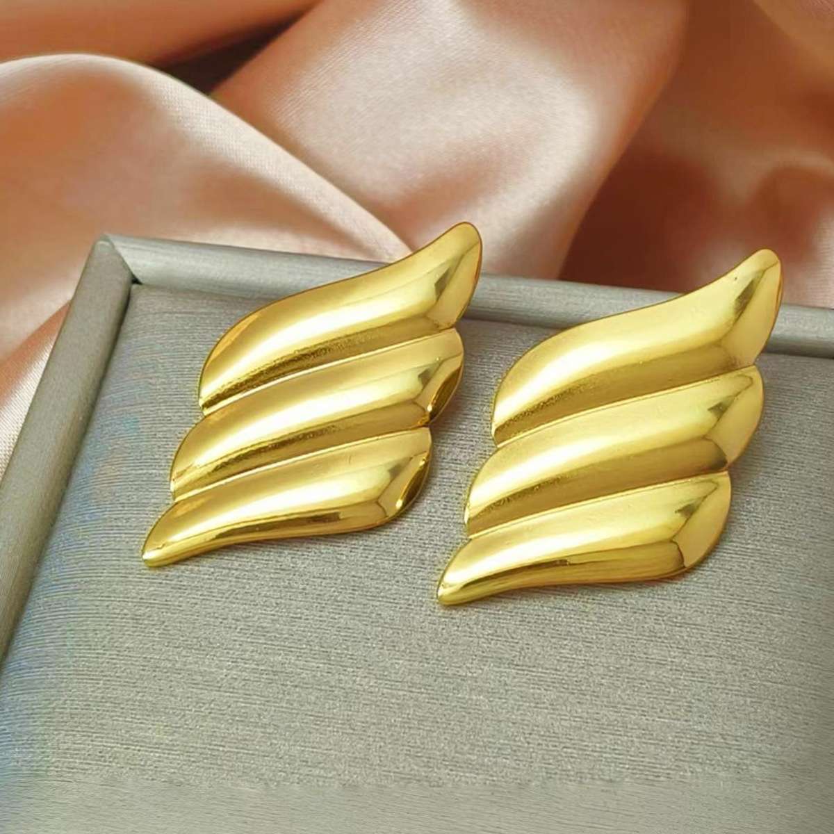 高级感复古流行耳环女2024年新款钛钢潮耳坠夏季小众耳饰网红爆款异形耳钉细节图