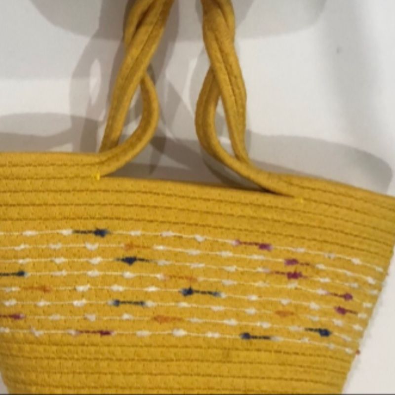 2025年春夏新款韩版百搭斜挎包女减龄洋气时尚手提单肩包草编包