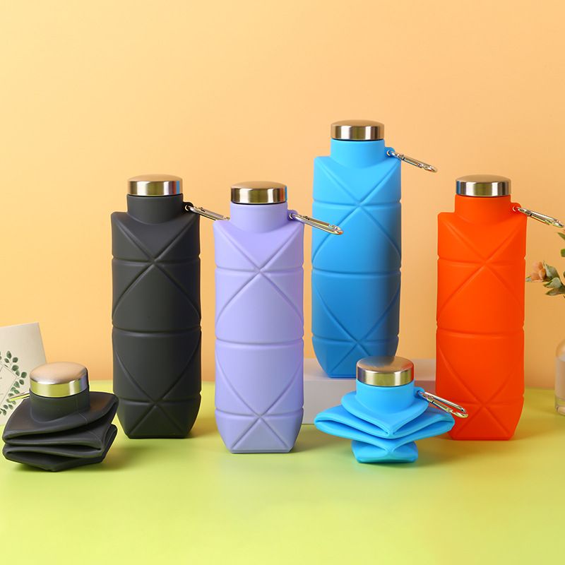 Outdoor creative silicone sports water bottle, food-grade silicone portable shockproof silicone water bottle, diamond-shaped folding water cup