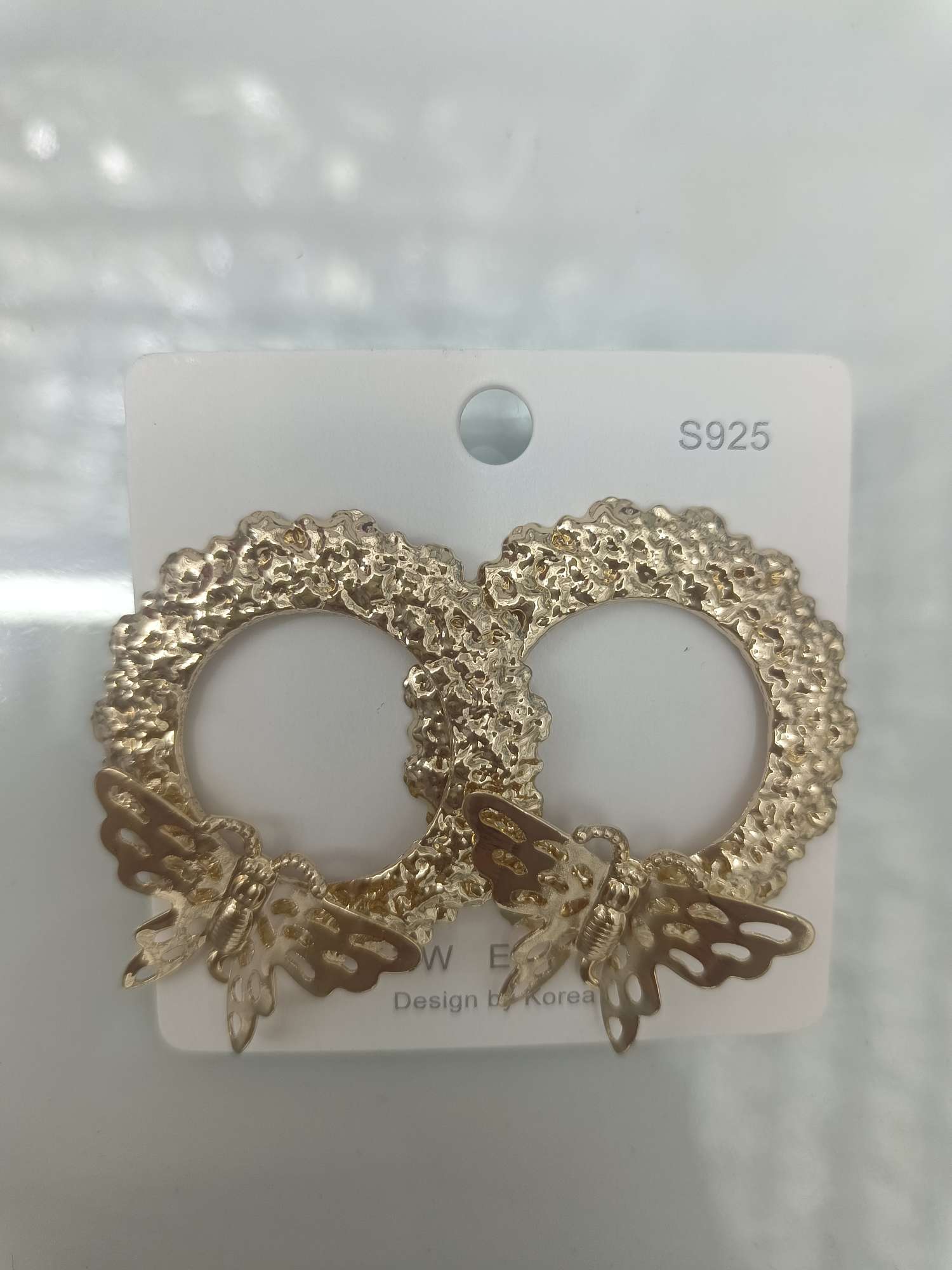 Stainless steel round earrings, tin earrings, unique design, women's fashion earrings, light luxury style earrings, simple and elegant earrings, stud earrings Specification image