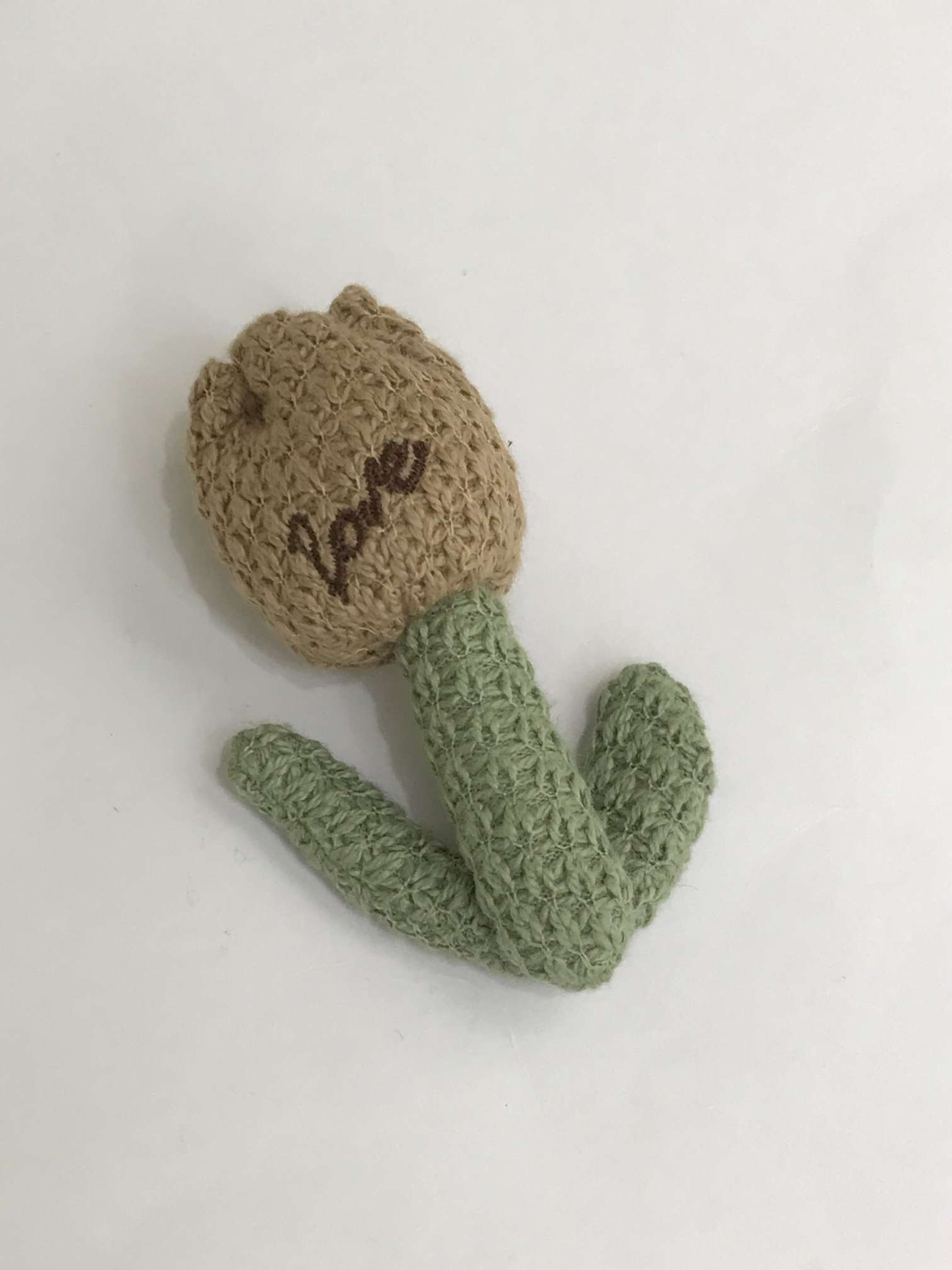 New autumn and winter knitted fabric embroidered letter, leaf tulip hair accessory, clothing and children's accessories detail image 4