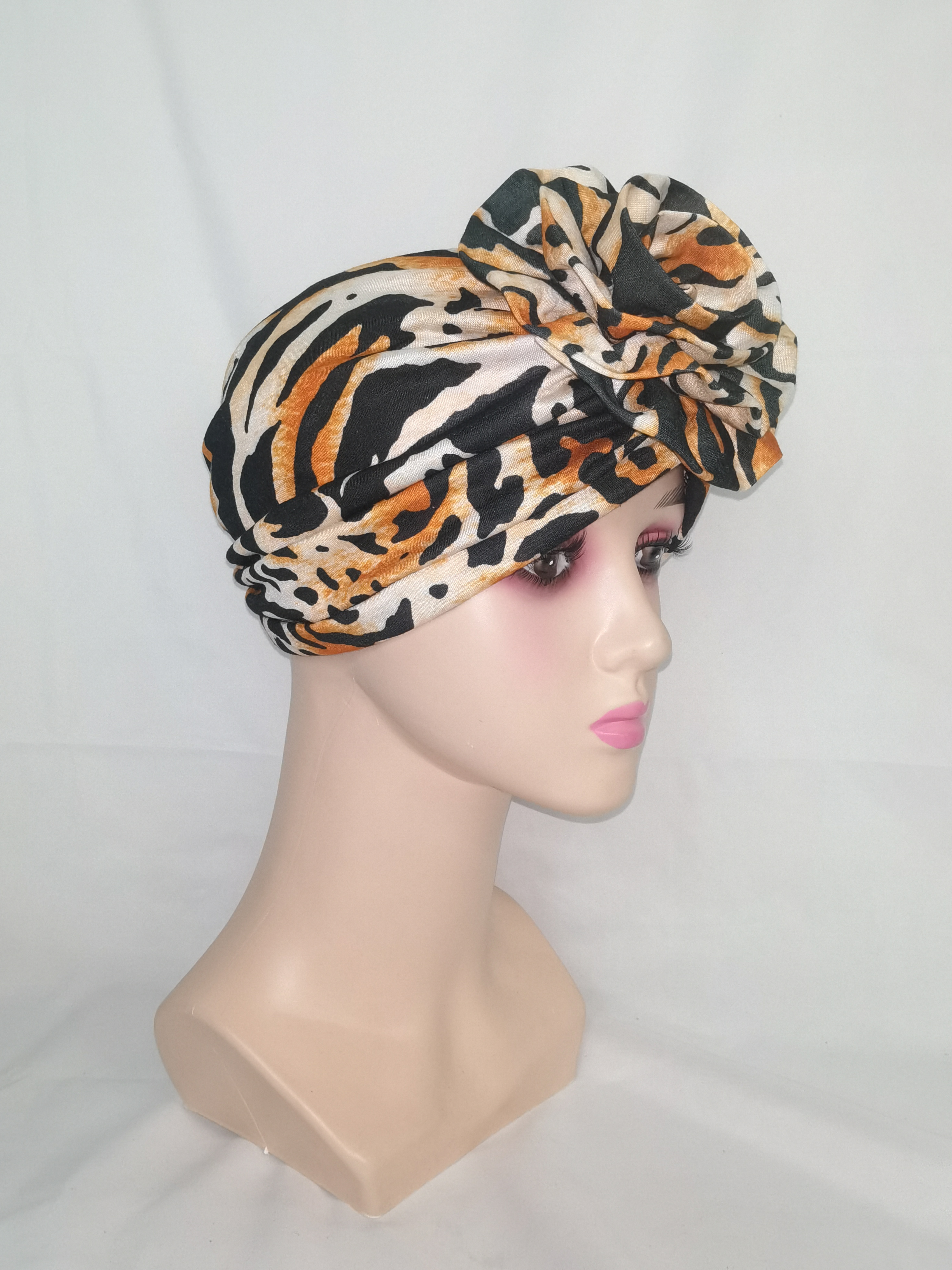 New Four Seasons Ladies Light Breathable Warm Balinese Gauze Scarf Small Fresh Long Scarf Wholesale