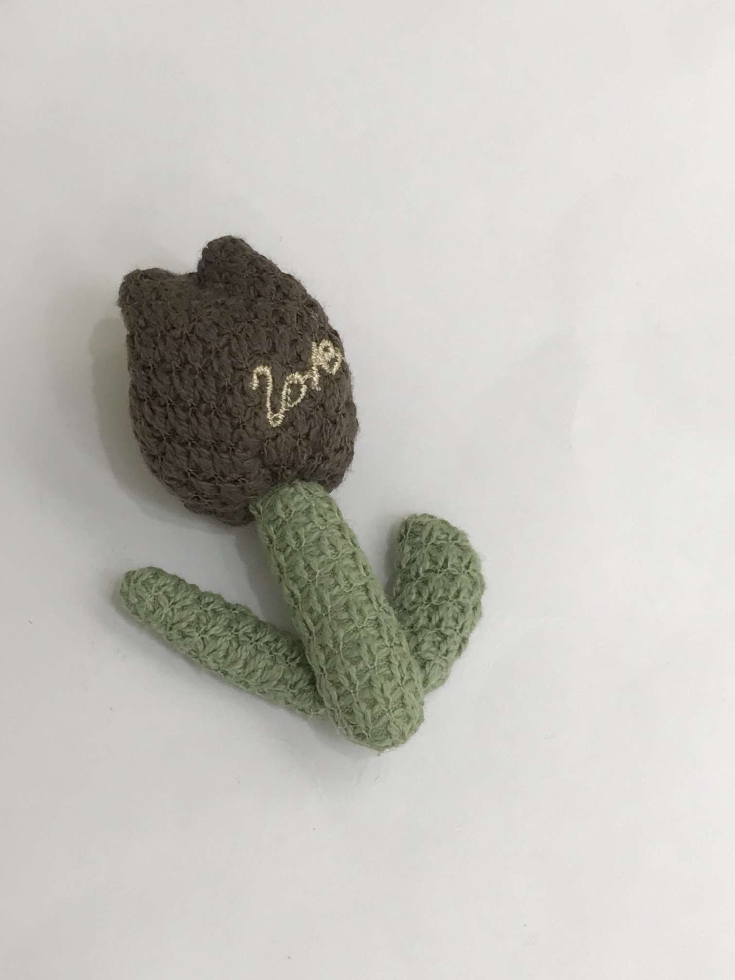 New autumn and winter knitted fabric embroidered letter, leaf tulip hair accessory, clothing and children's accessories detail image 5