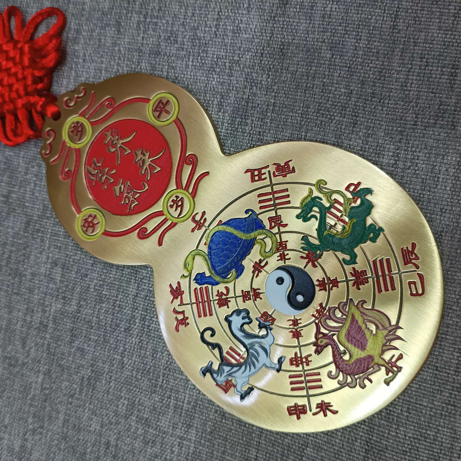 Metal handicrafts, copper art, Celestial Official bestows blessings and good fortune pendants, large painted Purple Qi Coming from the East Good Luck pendants, four divine beast pendants, home decorations, mountain ghost talismans, good luck pendants, gourd pendants, gourd copper products, good fortune pendants, Tai Chi and Eight Trigrams detail image 8