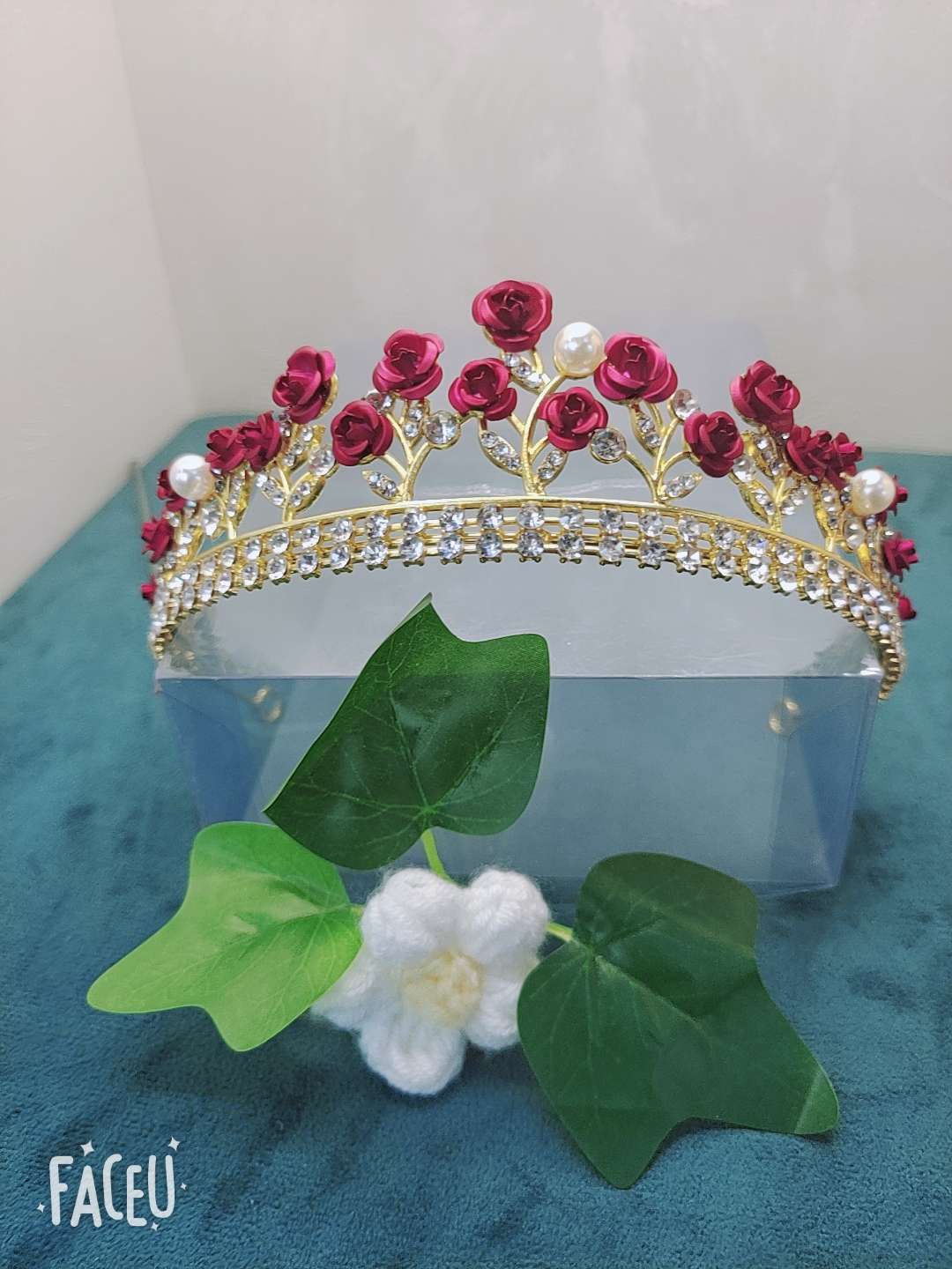 合成锆石皇冠头饰 莫桑石皇冠发饰 王冠饰品 皇冠头纱生日鲜花装饰 精致典雅女士首饰详情图4