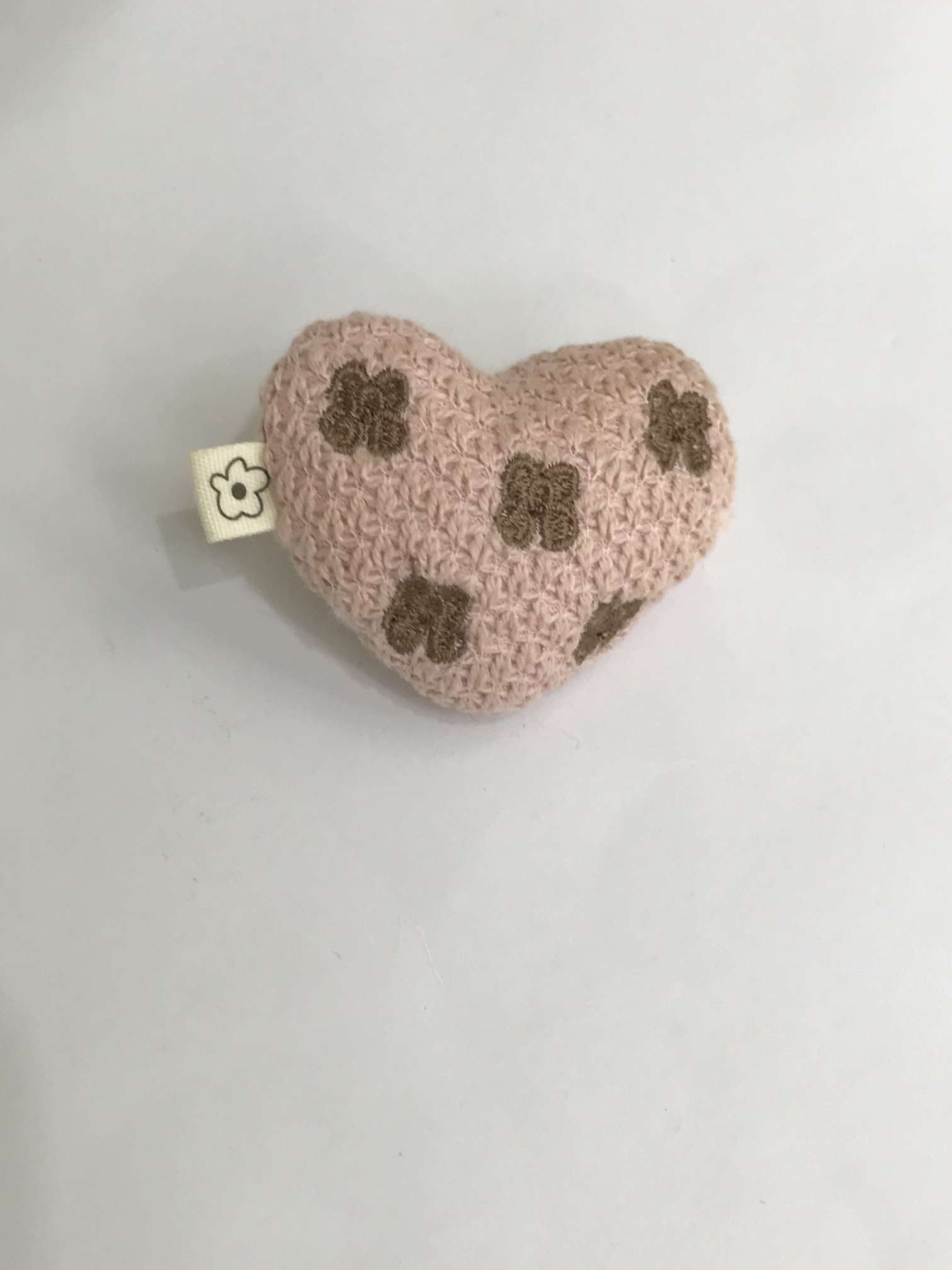 New autumn and winter knitted fabric embroidered strap label heart-shaped children's clothing hairpin accessories Specification image