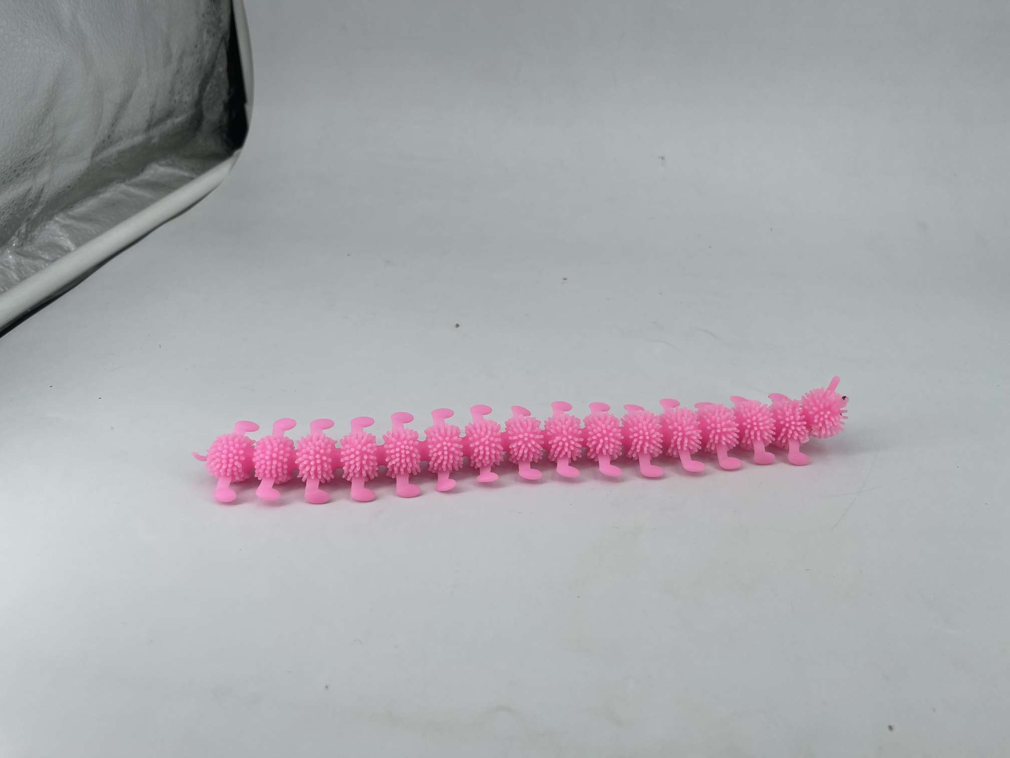 新奇特毛毛虫拉拉乐手环 七彩解压玩具 外贸批发详情图4