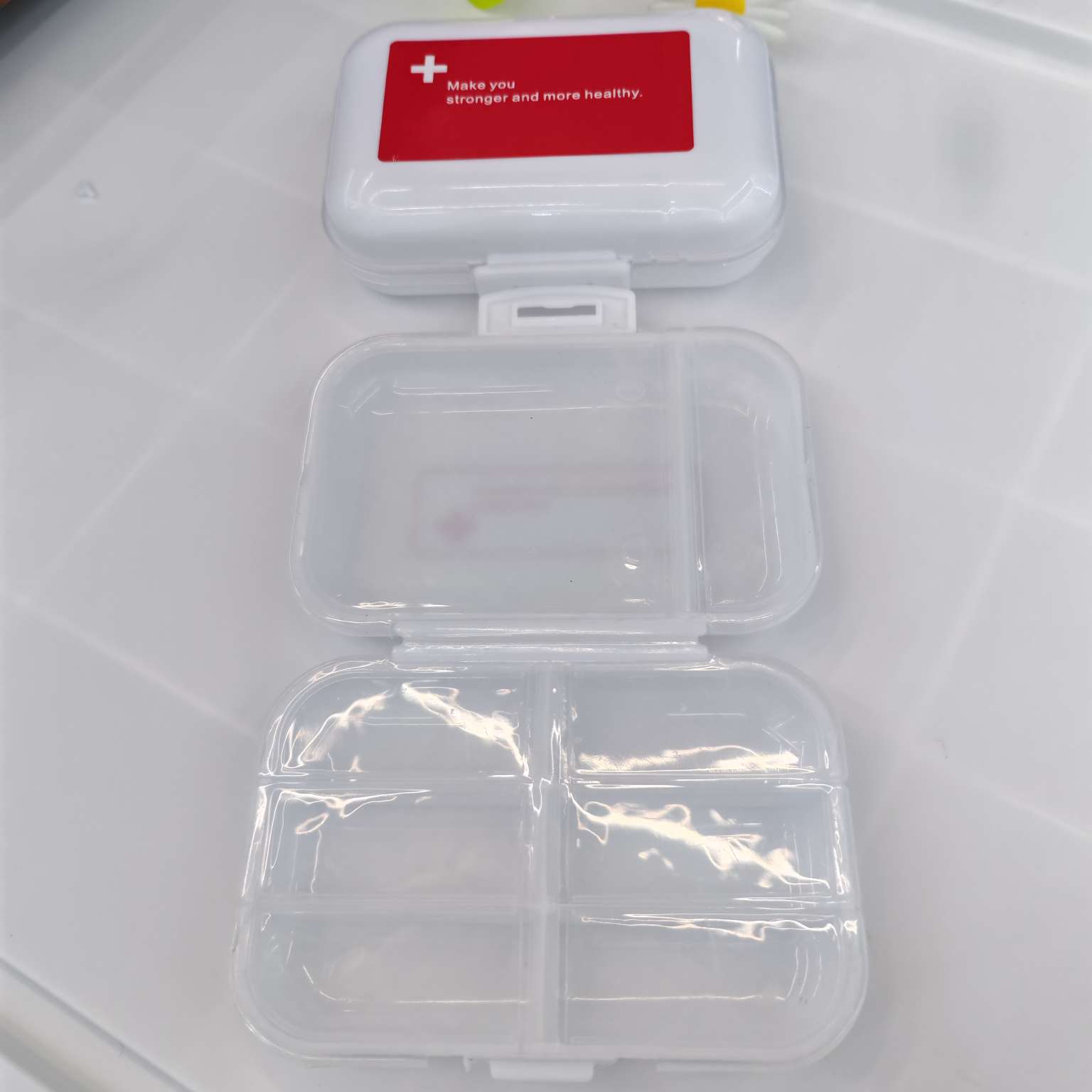 Portable Medicine Dispenser Storage Box 7 Days A Week Carry Mini Medicine Box Application Scenario