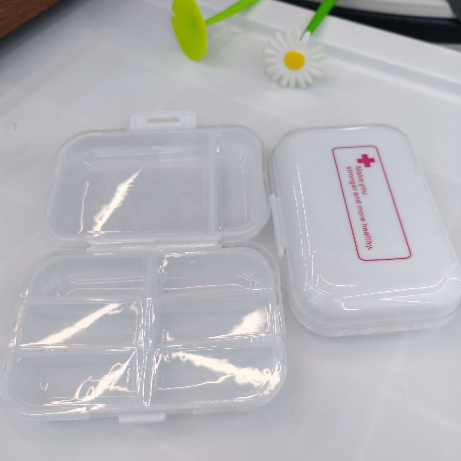 Portable Medicine Dispenser Storage Box 7 Days A Week Carry Mini Medicine Box Item Picture