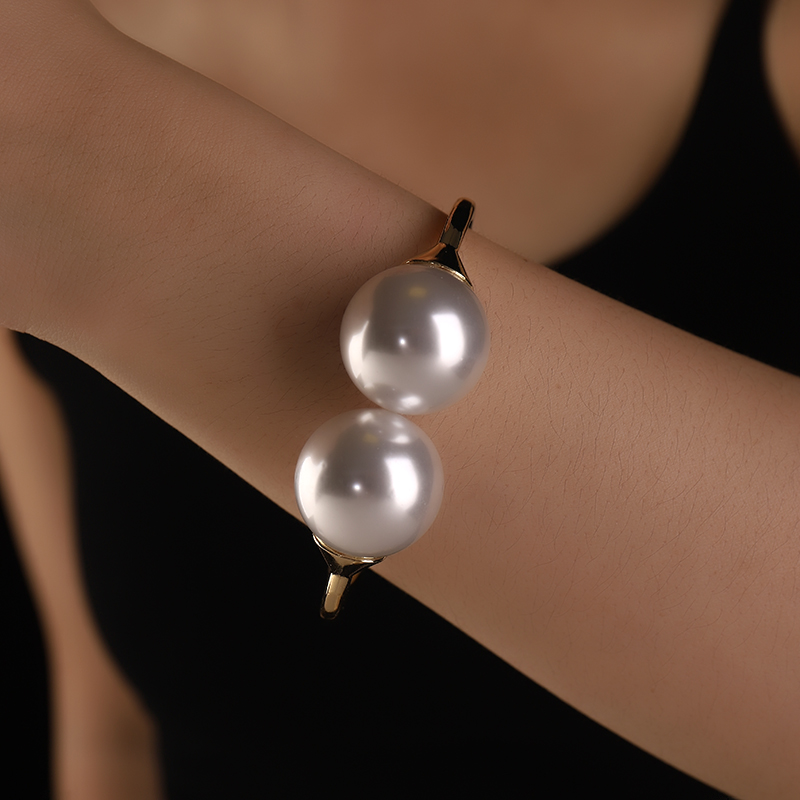 Korean popular pearl bracelets Application Scenario