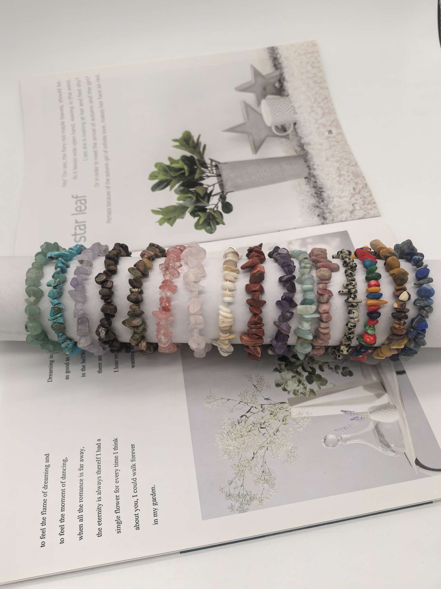 中号碎石不规则打磨小石子手串水晶玛瑙成品