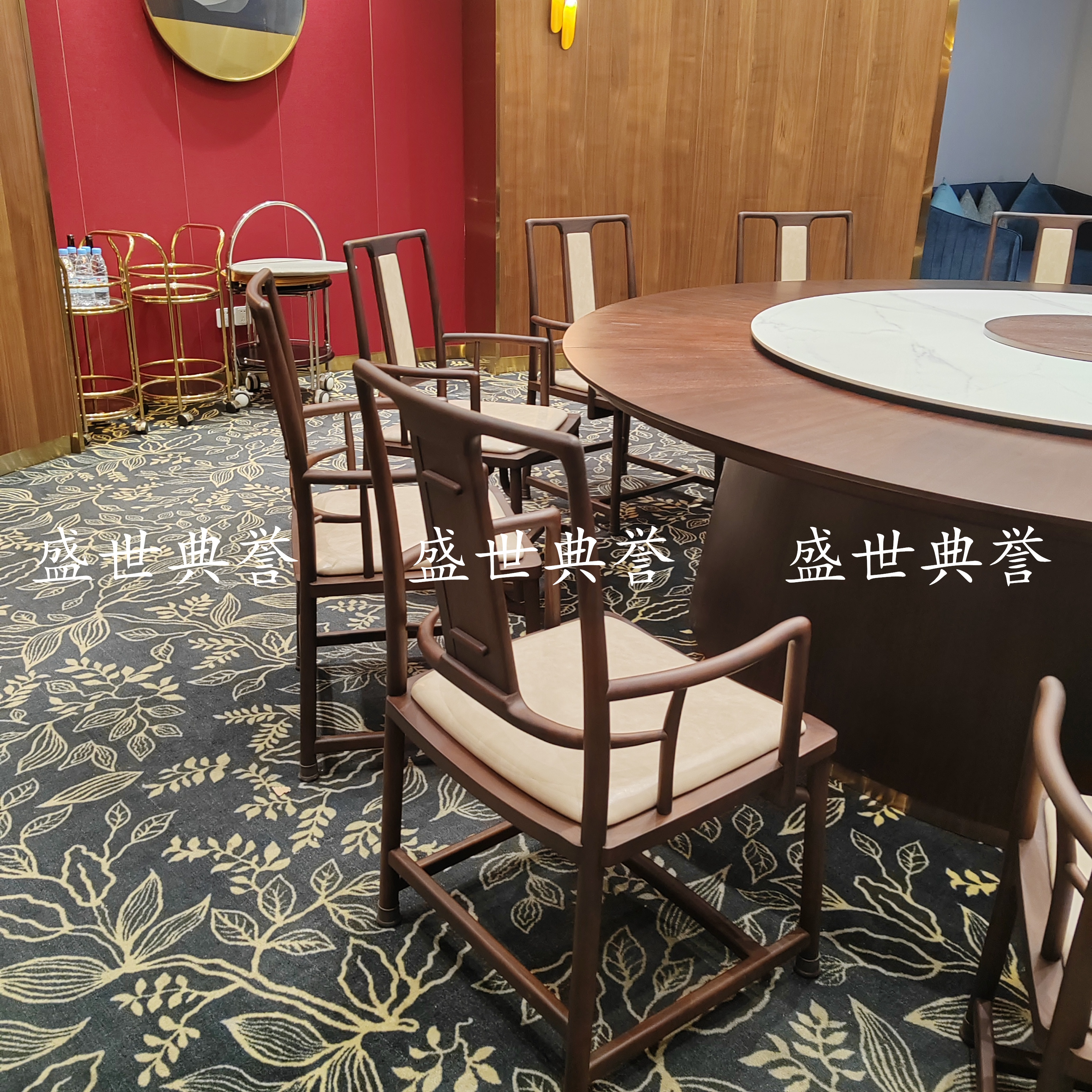 吴忠五星级酒店电动餐桌椅宴会中心包厢实木餐椅饭店新中式实木椅