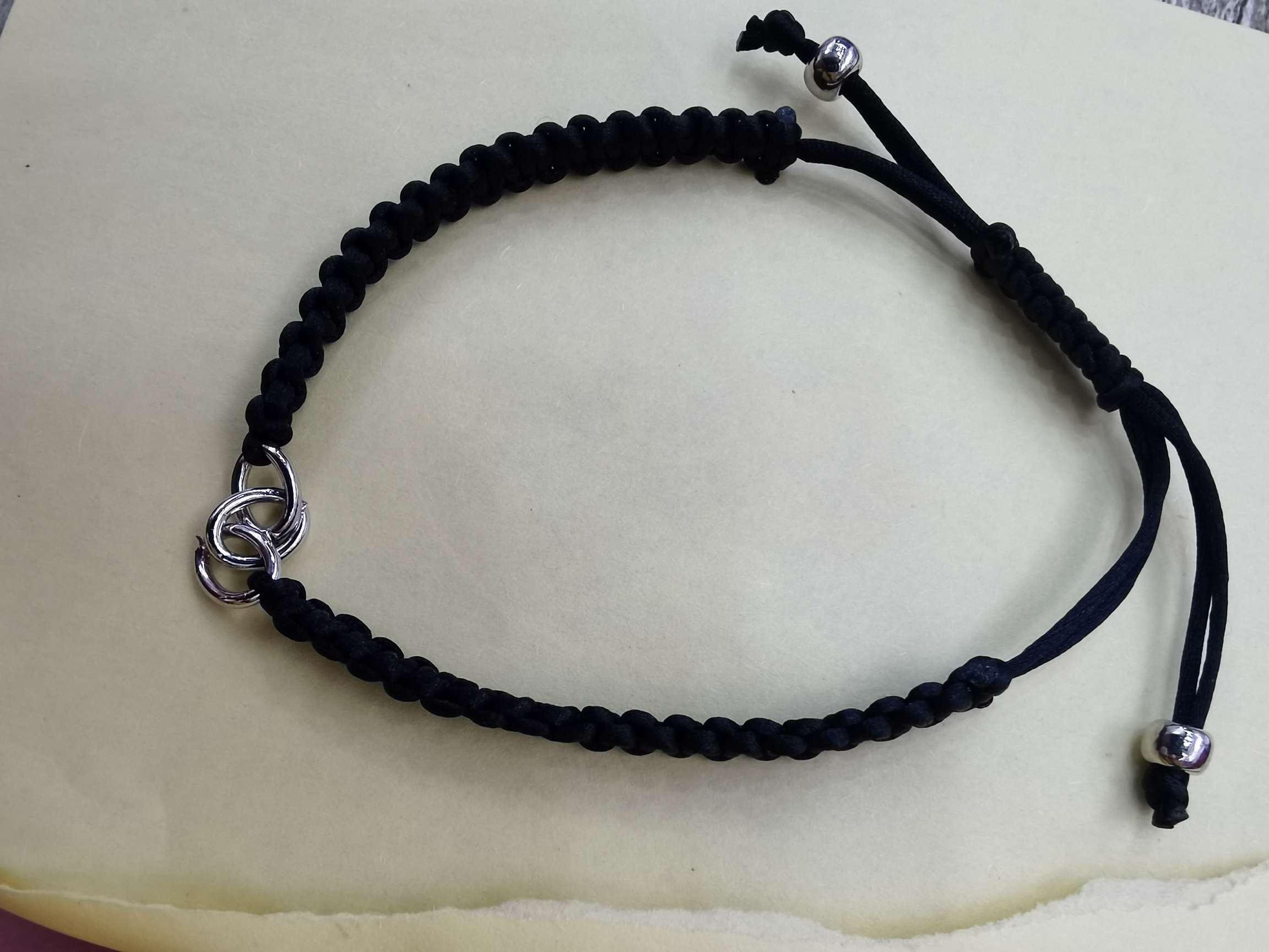 欧美爆款无限同心结棉绳手链 ，纯手工编织，黑色显高级感，精致饰品，时尚潮流，男女配饰详情图1