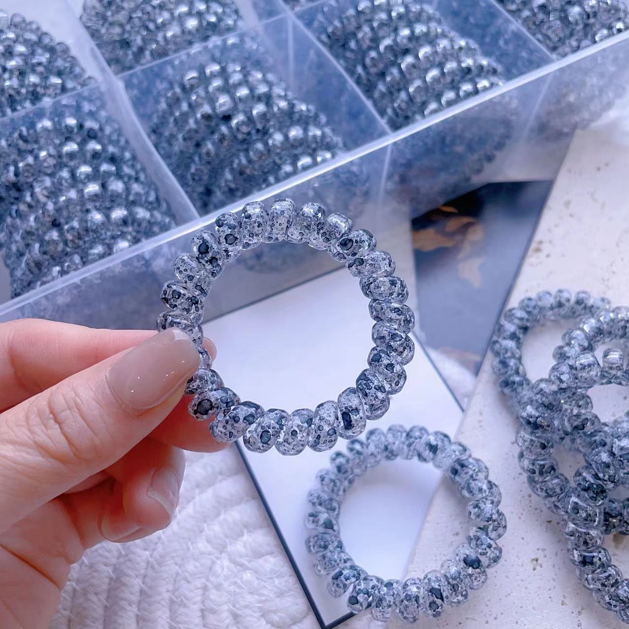 Dingdian No.1 Store's retro marble-patterned leather band, fashionable Korean version, is a popular choice for girls to use leather bands, hair ties, hair bands and telephone lines Item Picture