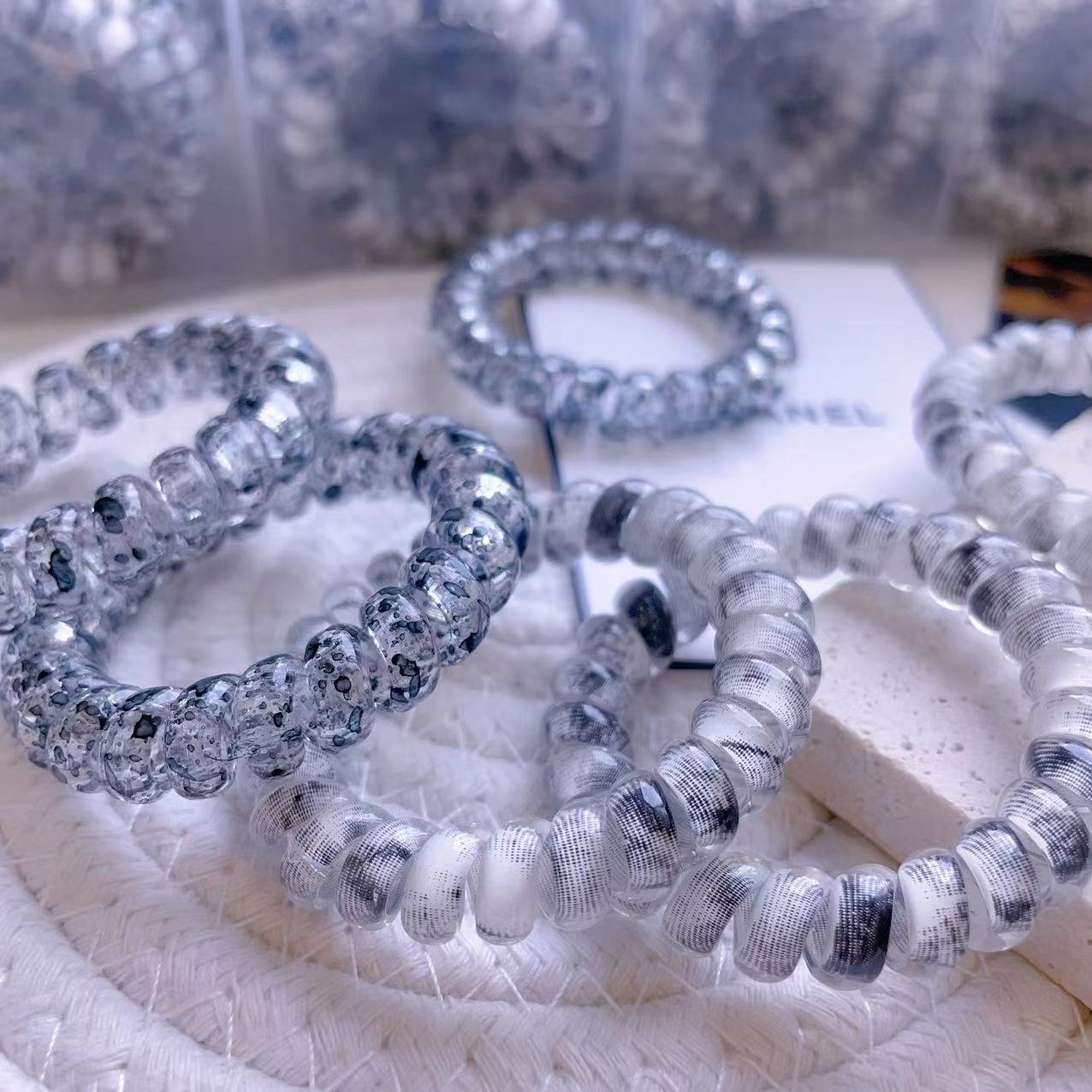 Dingdian No.1 Store's retro marble-patterned leather band, fashionable Korean version, is a popular choice for girls to use leather bands, hair ties, hair bands and telephone lines Specification image