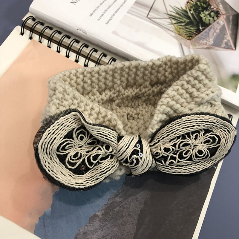 Popular knitted woolen bow sequined hair band for women, Korean version, versatile outerwear hair band, hair clip, headband, hair accessory, women's autumn hair band detail image 3