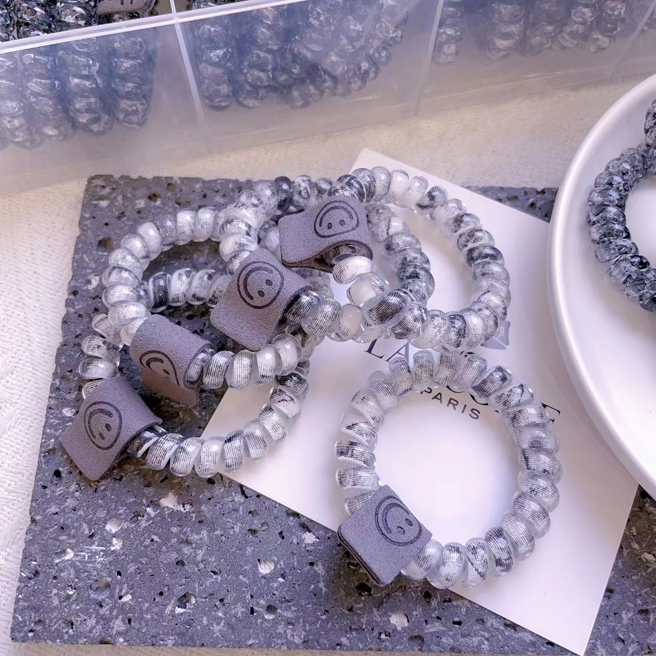 发夹/发饰/创意饰品/发卡/抓夹产品图