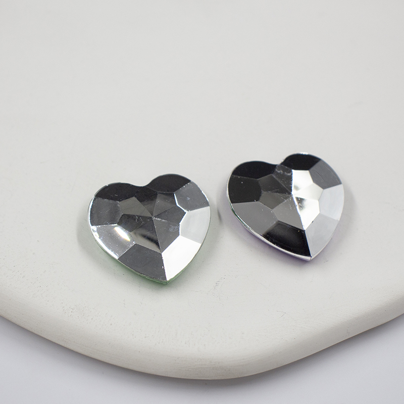 Pointed-bottom heart-shaped acrylic drill diy crystal glass iridescent heart-shaped drill little monkey style accessories factory wholesale Item Picture