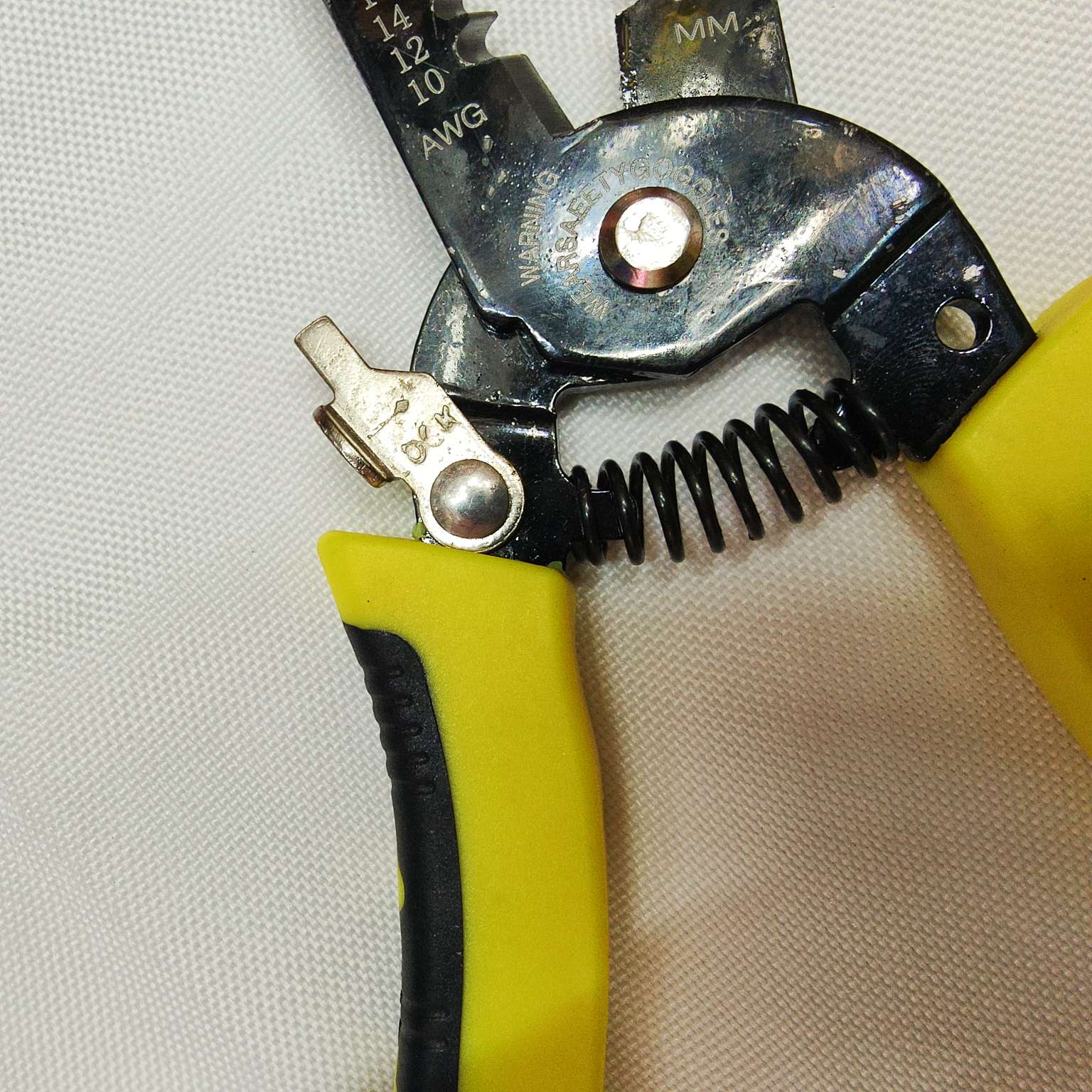 剥线钳手动剥线器剪线钳剥皮钳多功能电工作业家用日常维修建筑工地设备维修详情图5