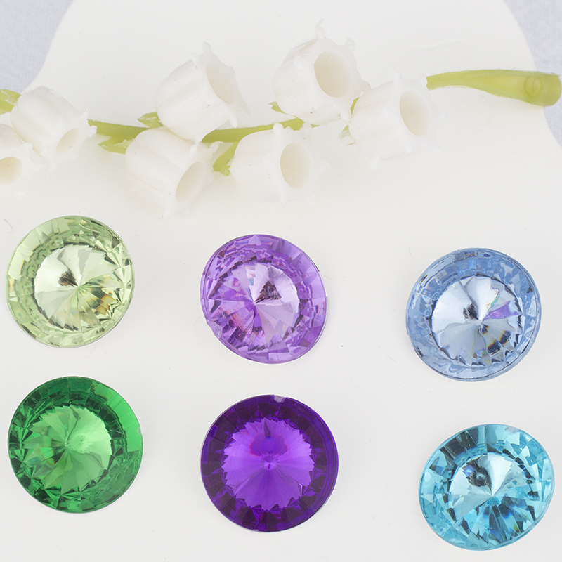 Yiwu accessories pointed-bottom satellite gemstone imitation Taiwan acrylic diamond handcrafted headwear photo frame with diamond pasting DIY material accessories details Picture