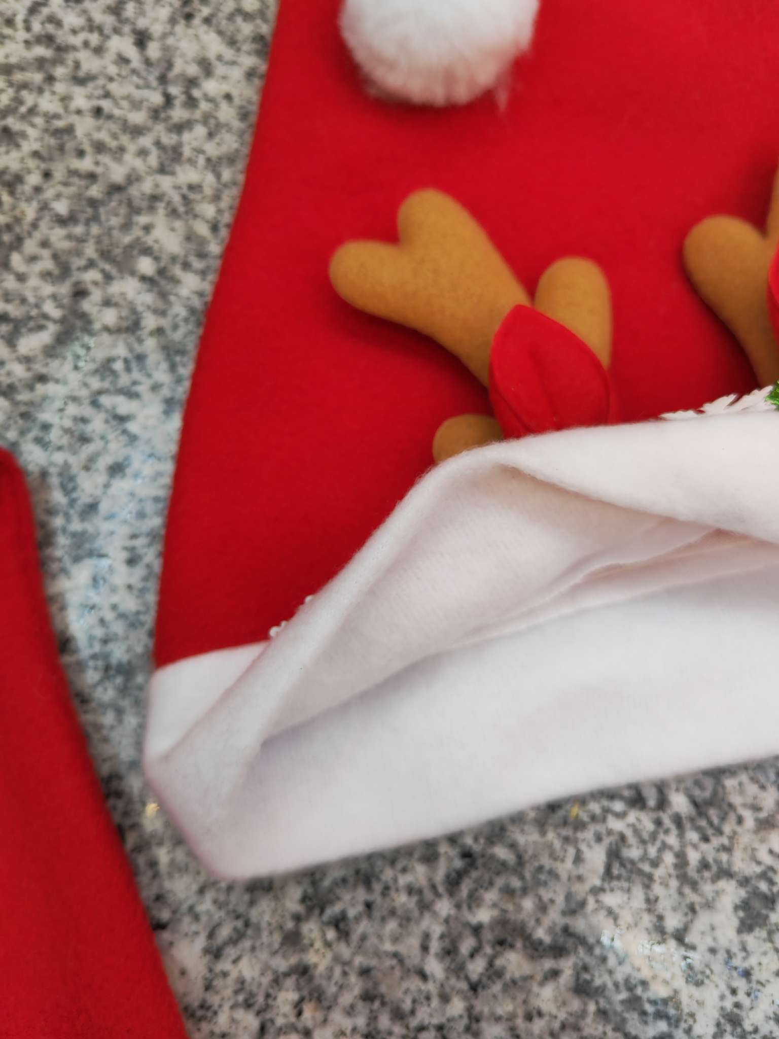 Office culture, Christmas atmosphere, Christmas tree decoration sets, Christmas hats, creative holiday supplies Specification image