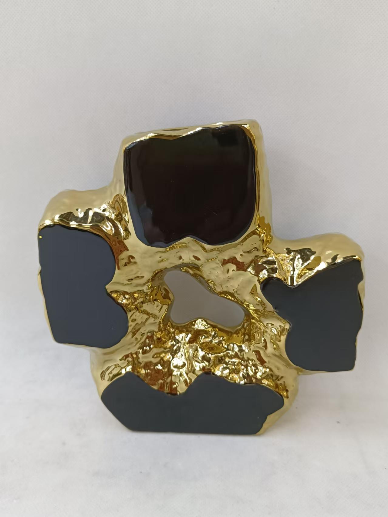 Ceramic decorative vase Application Scenario