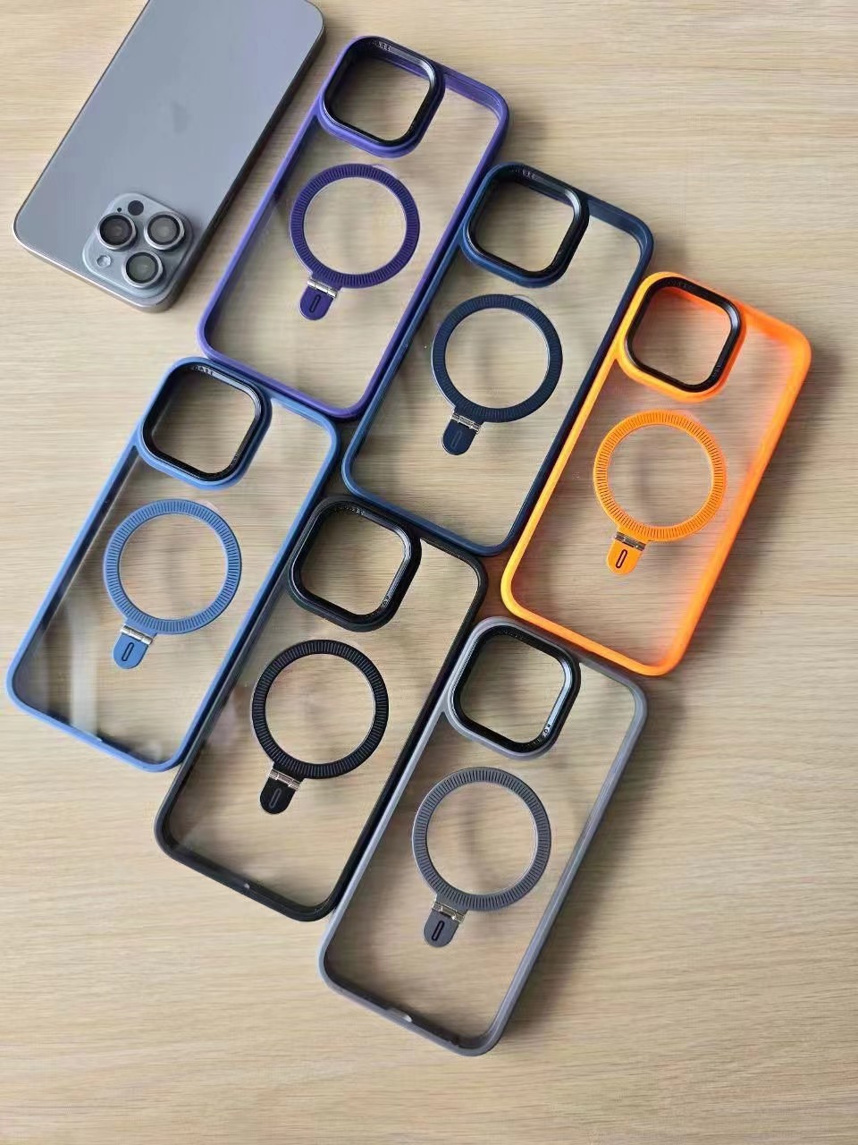 适用苹果各种款式透明磁吸手机壳