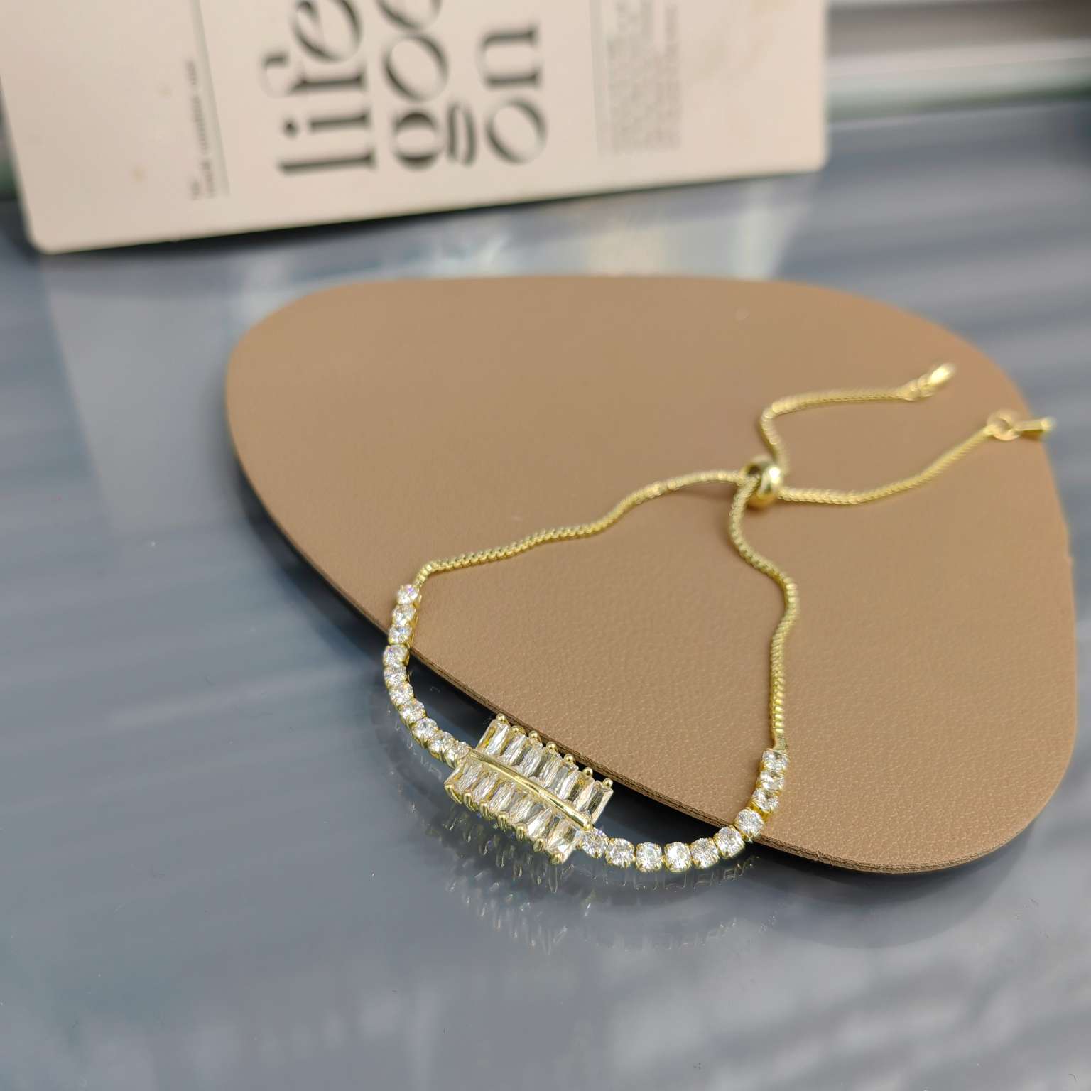 珍珠手链朱砂手串 高档手饰精致手链时尚饰品女士手饰礼品装饰品铜锆石抽拉金色白k流行经典爆款网红经典时尚复古法式欧美日韩火详情图19