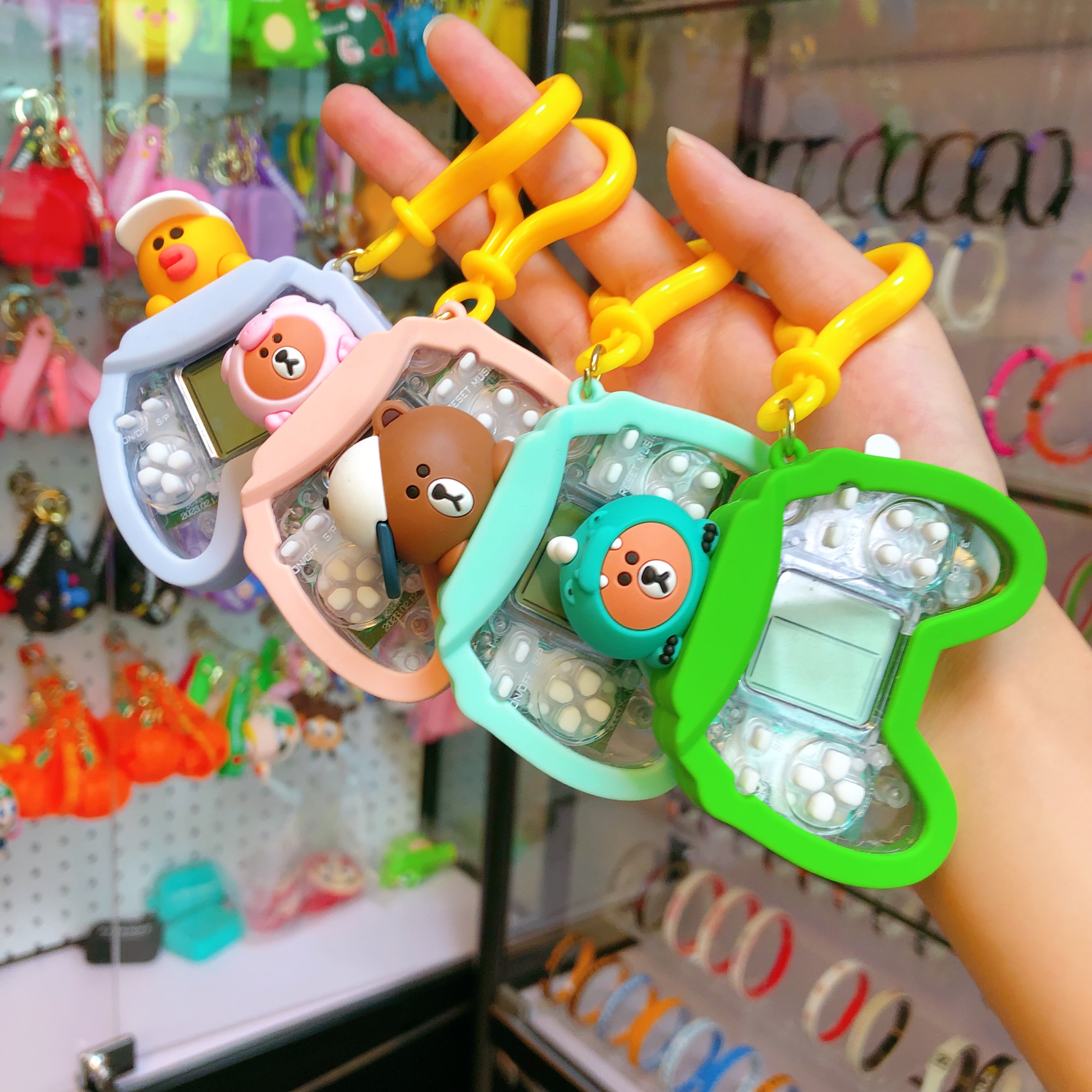 益智玩具俄罗斯方块游戏机钥匙扣卡皮巴拉游戏机掌包包小挂件批发益智玩具俄罗斯方块游戏机钥匙扣卡皮巴拉游戏机掌包包小挂件批发