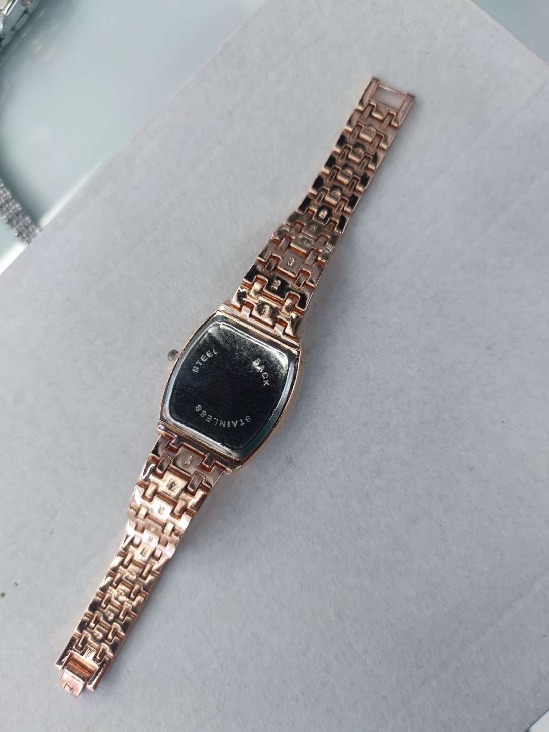 时尚单品石英表女学生款 小绿表吊坠手链手表 饰品潮流配饰 精致手表表盘设计详情图2