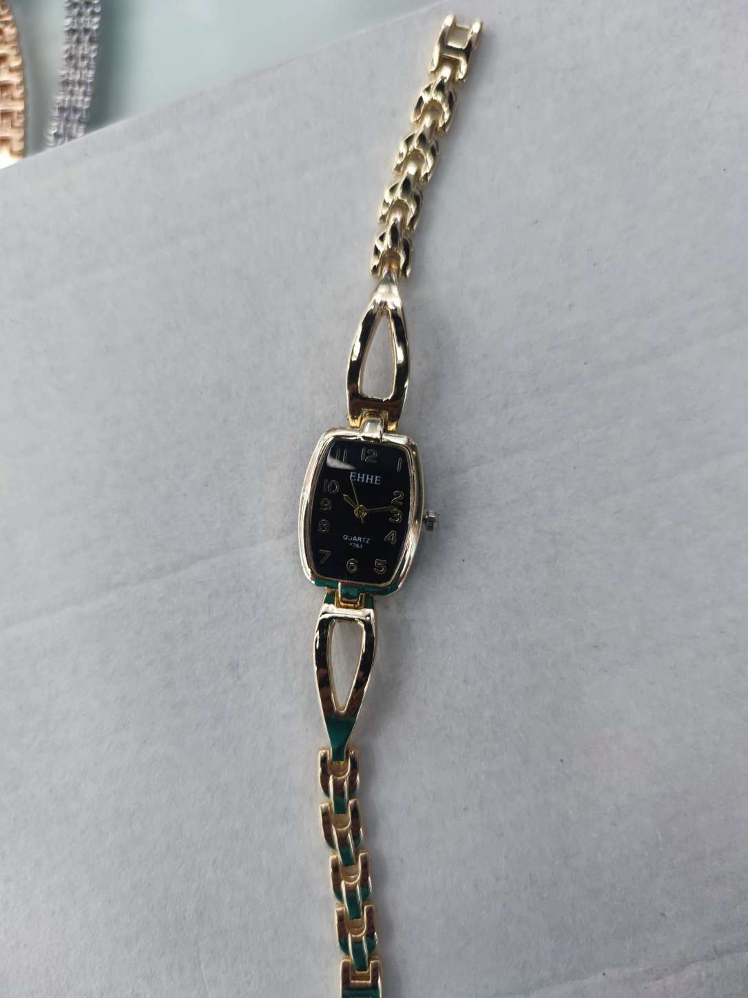 时尚单品小绿表 石英表女学生款 精致饰品吊坠手链手表 石英表精准计时装饰手腕